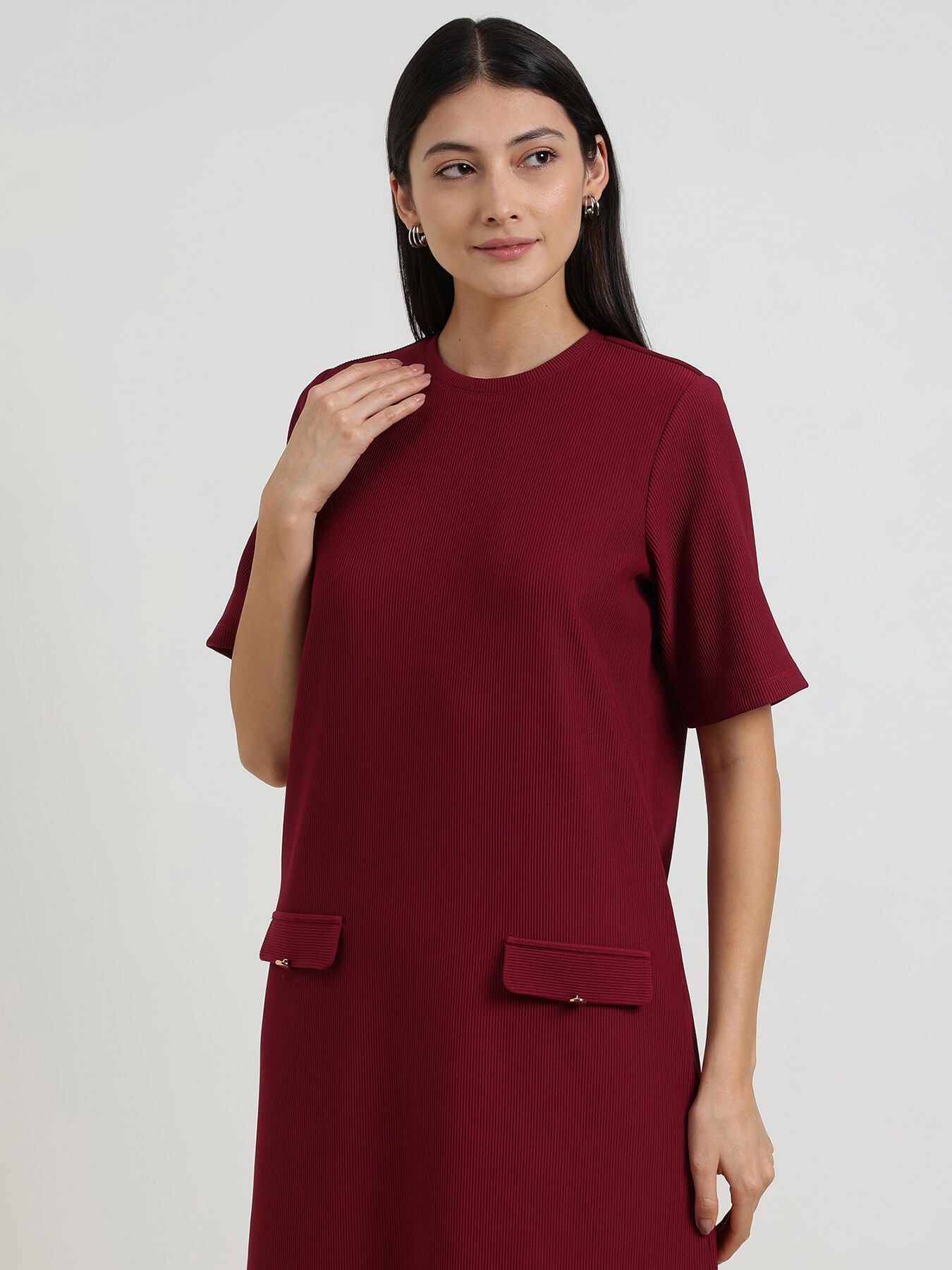 Round Neck Shift Dress - Maroon