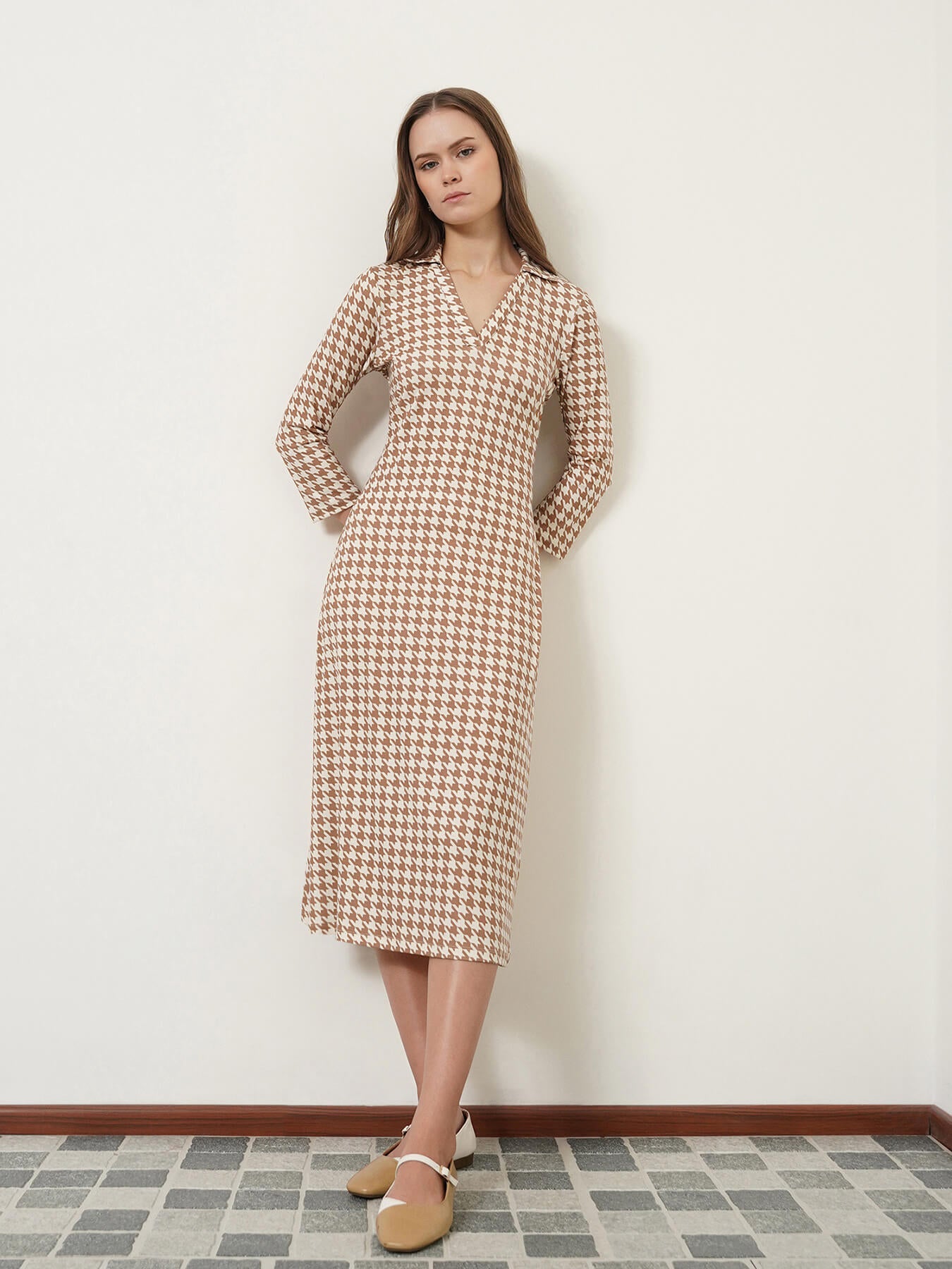Collared Houndstooth Sheath Dress - Off White