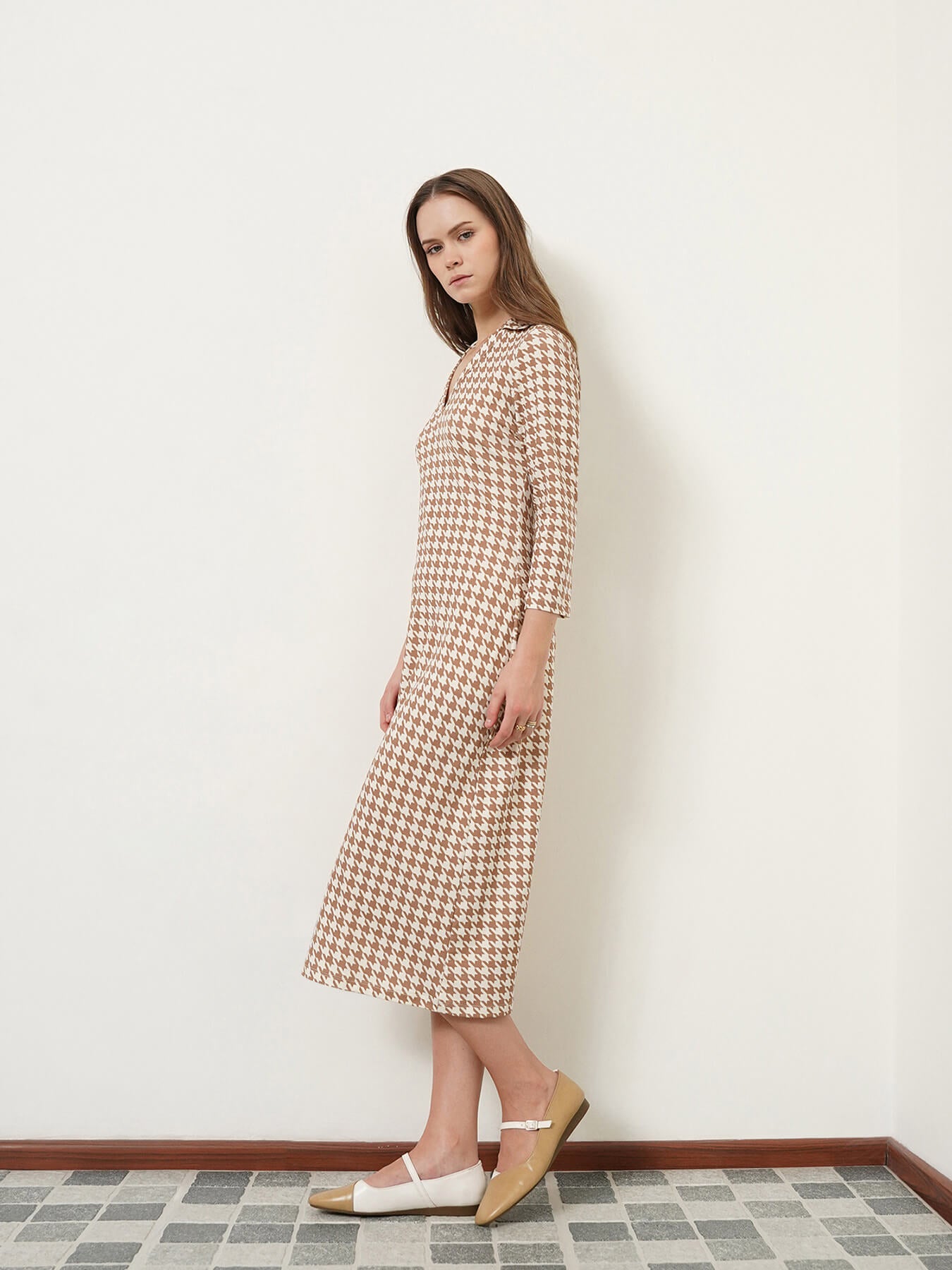 Collared Houndstooth Sheath Dress - Off White