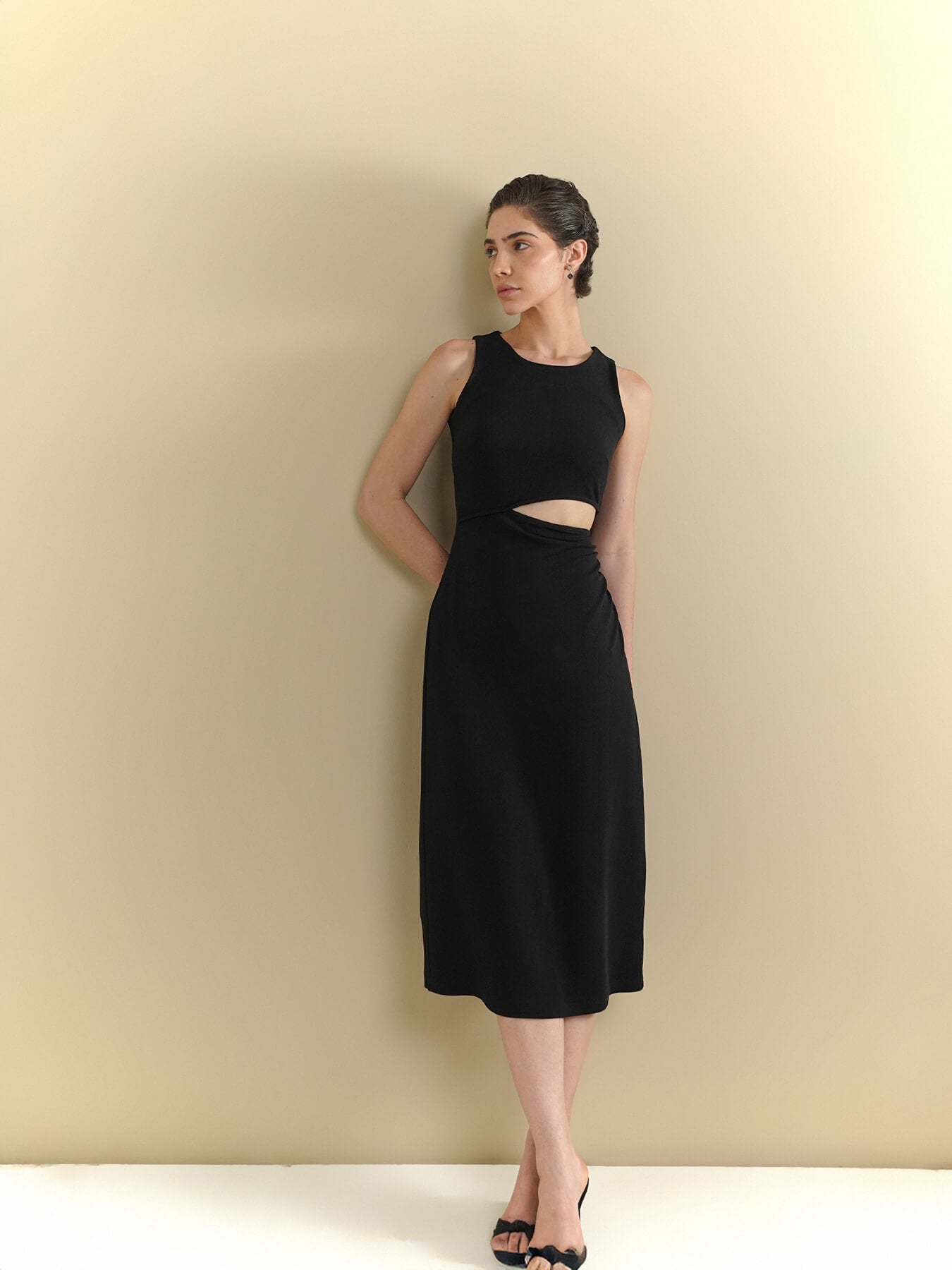 Bodycon Cutout Midi Dress - Black