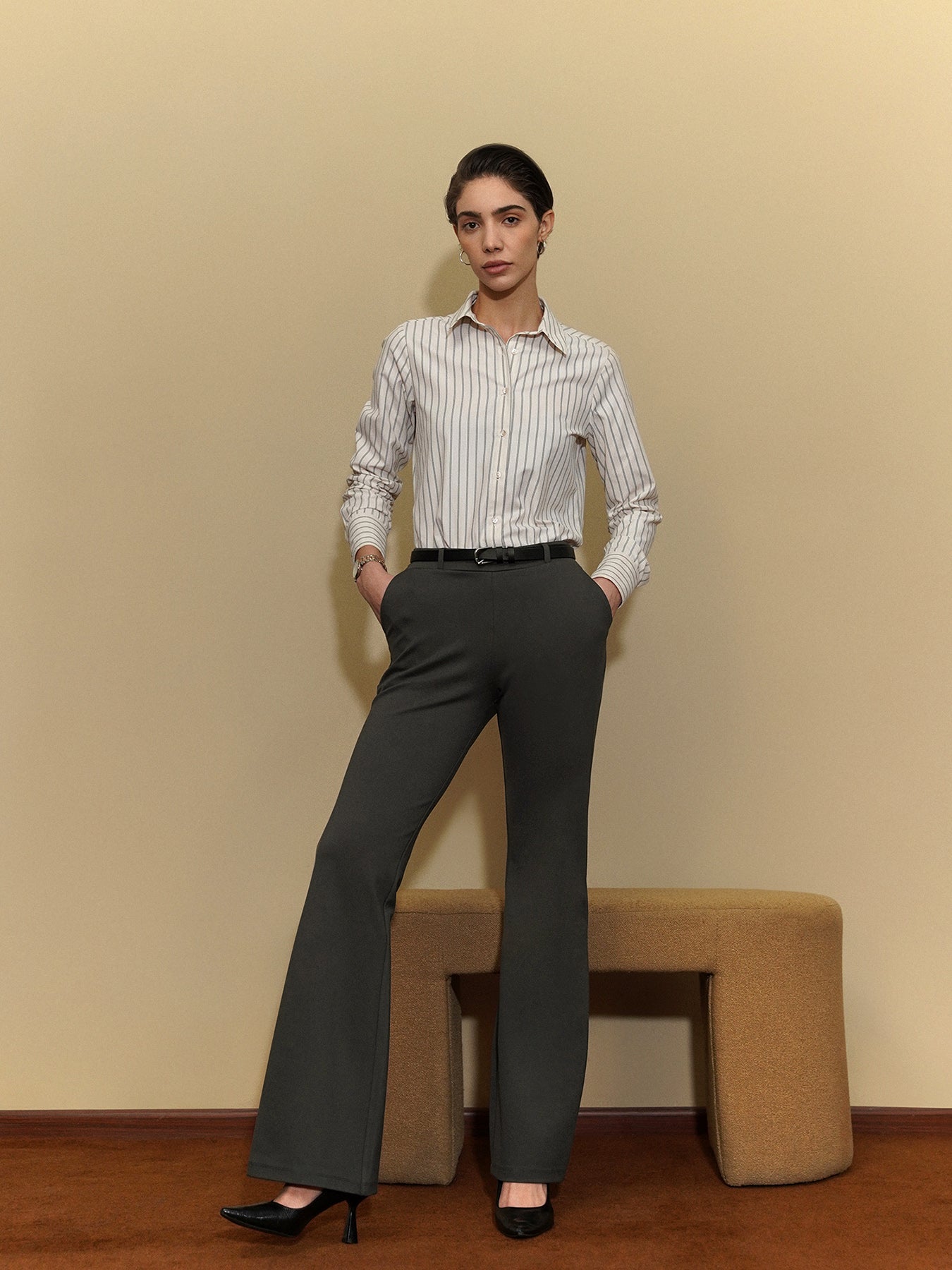 Livin Flared Pants - Dark Grey