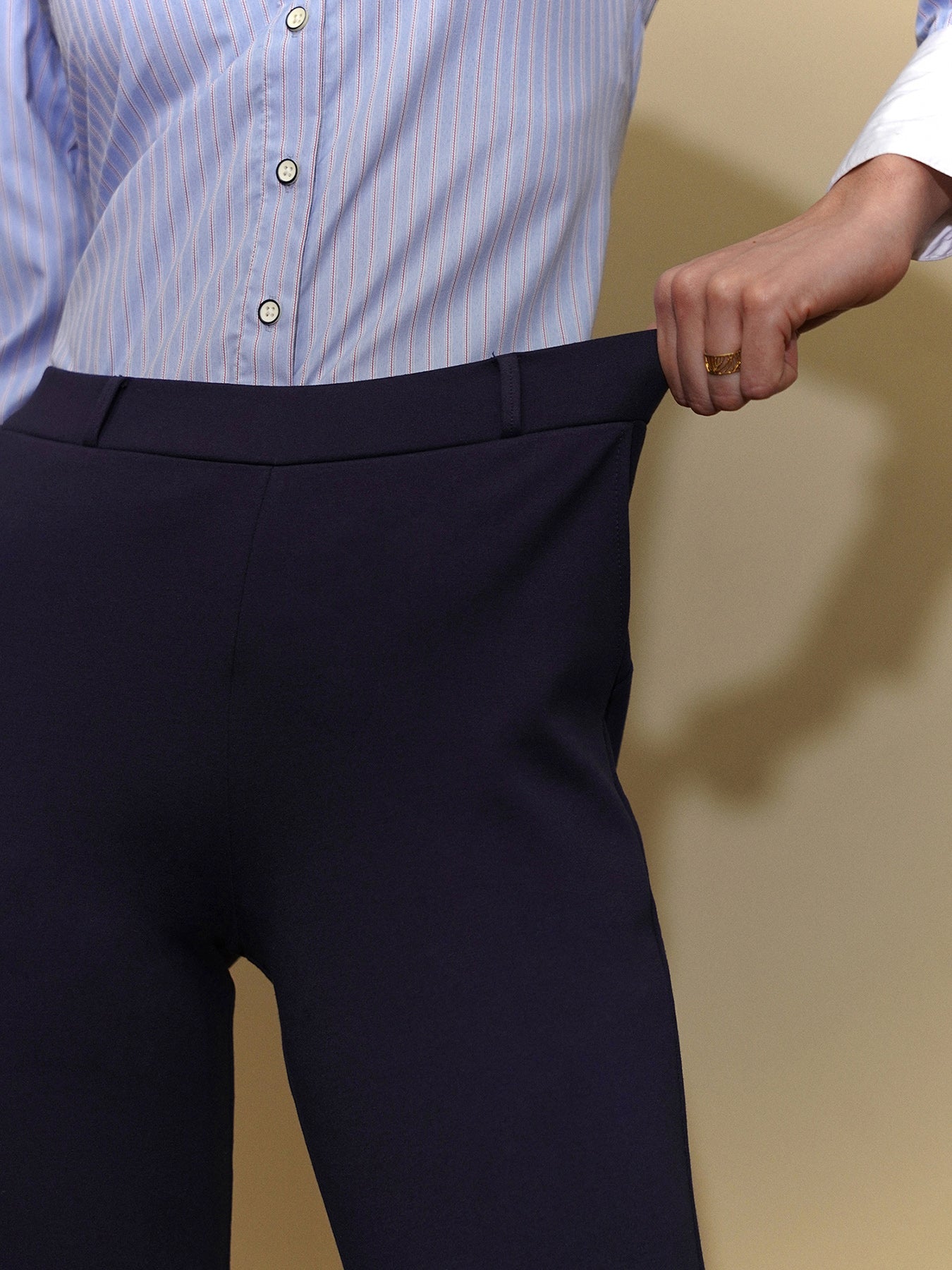Livin Flared Pants - Navy