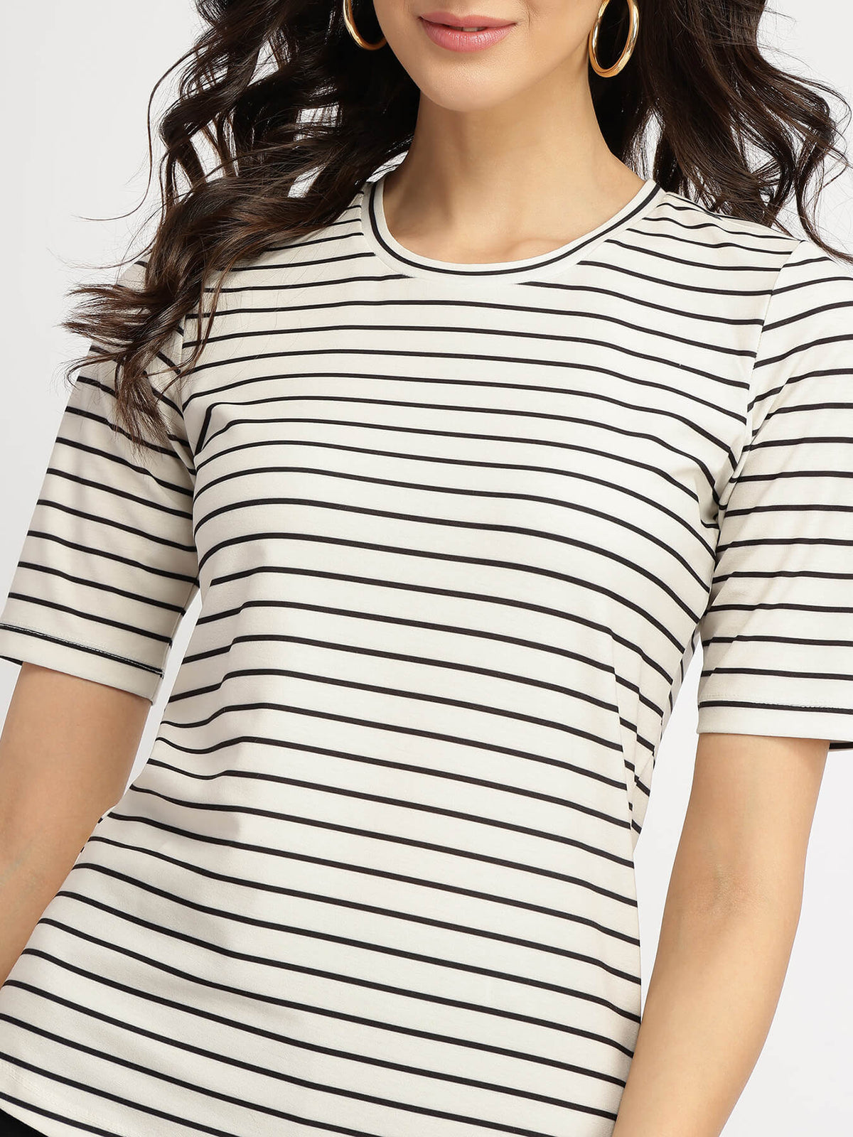Striped Round Neck T-Shirt - Black and White