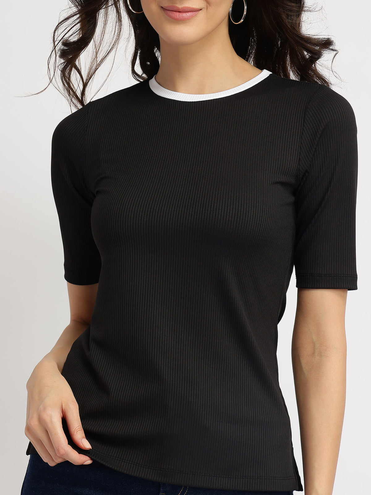 Colourblocked T-Shirt - Black