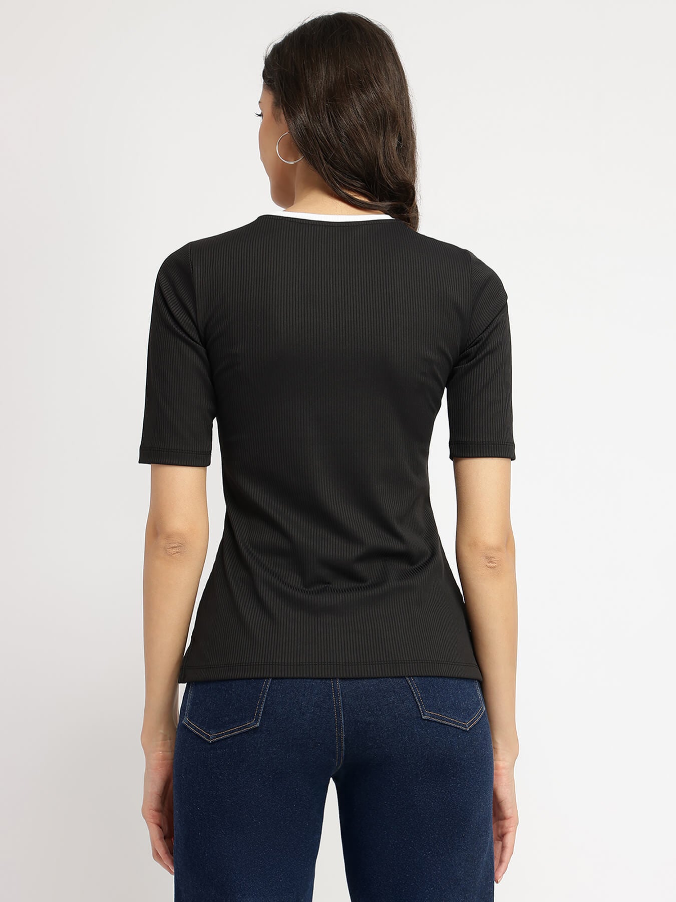 Colourblocked T-Shirt - Black