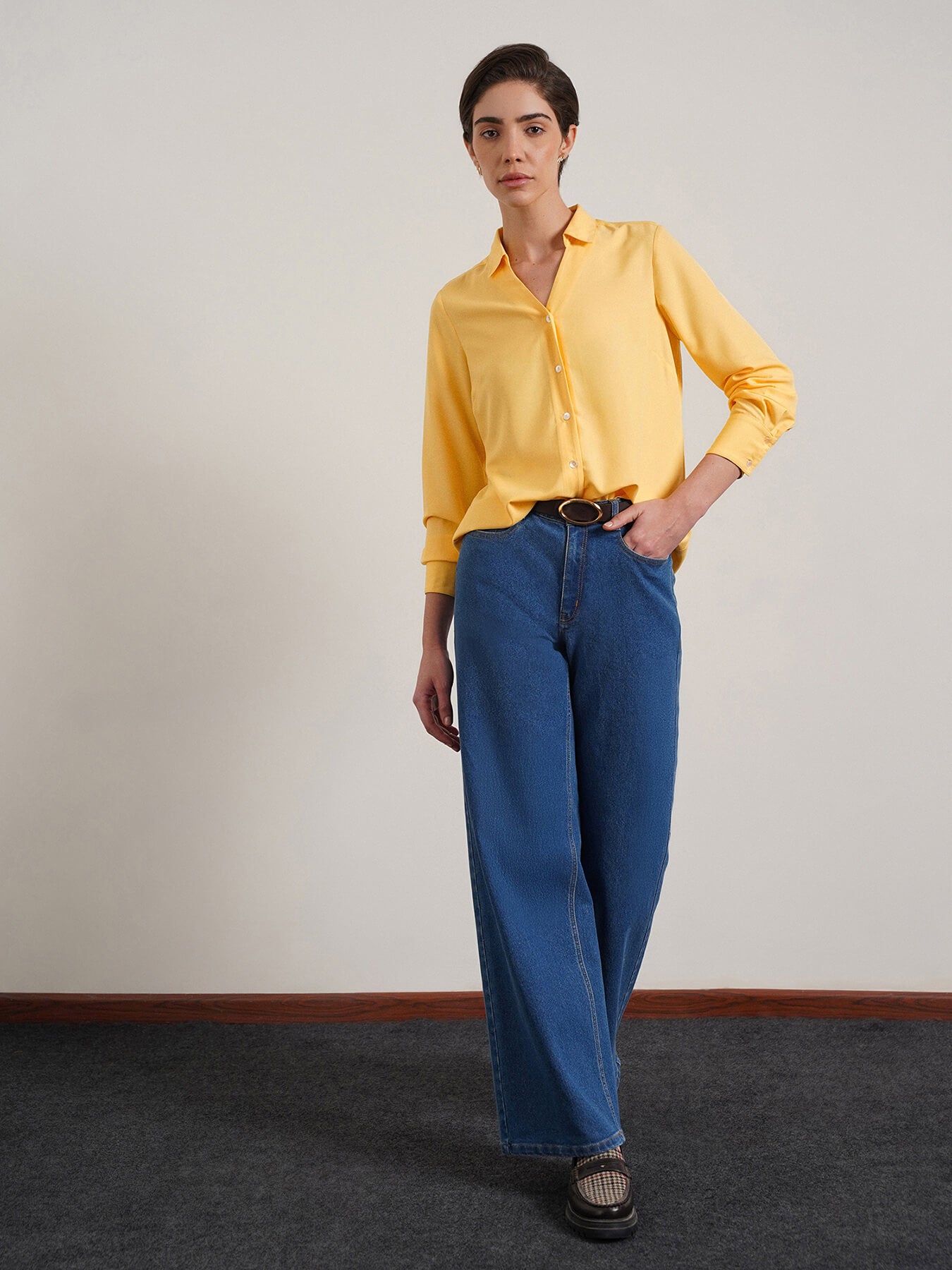 V-Neck Shirt - Yellow