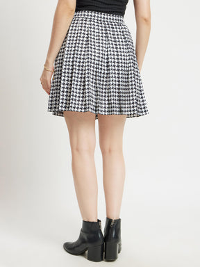 Satin Houndstooth Print Pleated Skirt - Black And White