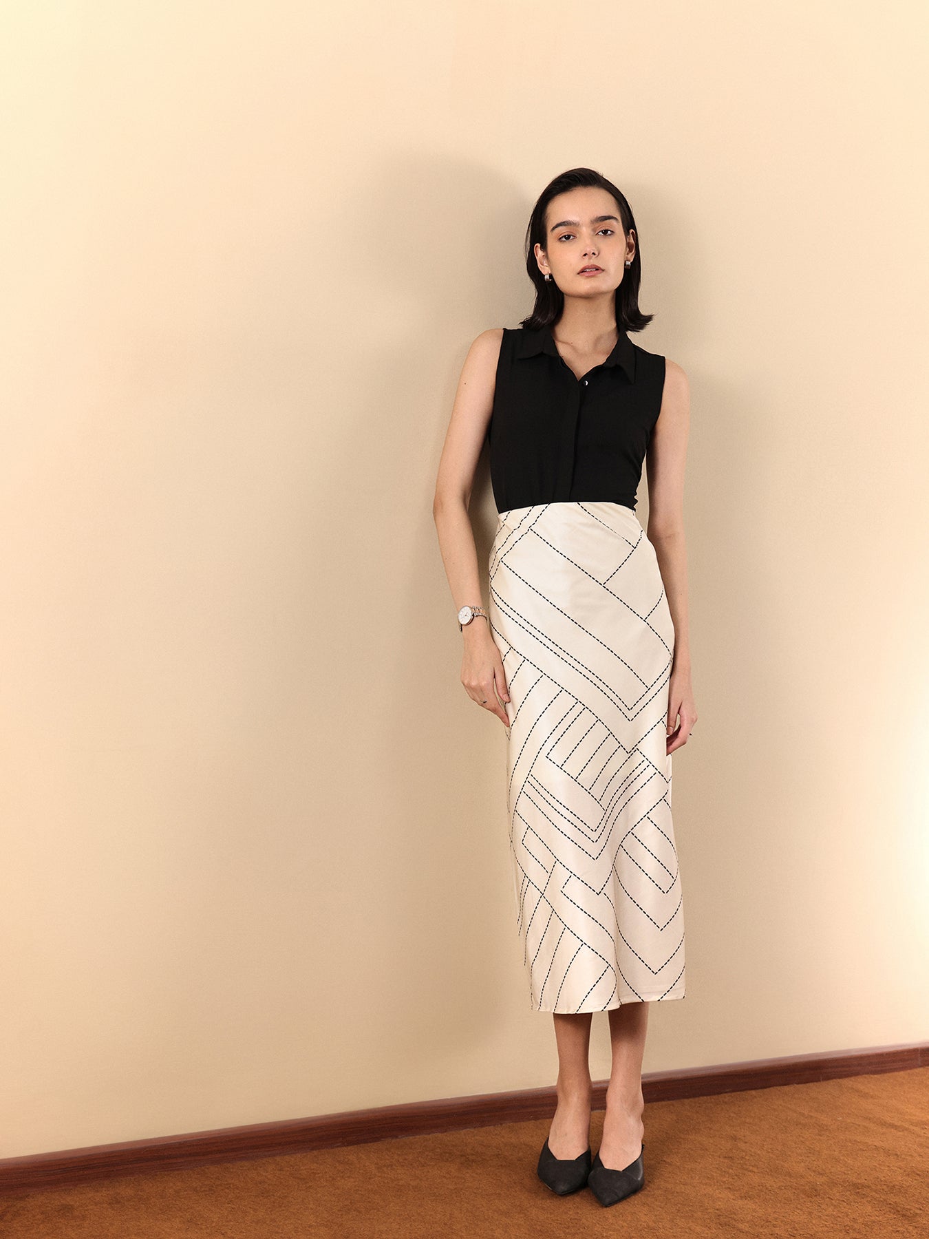 Stretch Satin A-line Skirt - Off White And Black