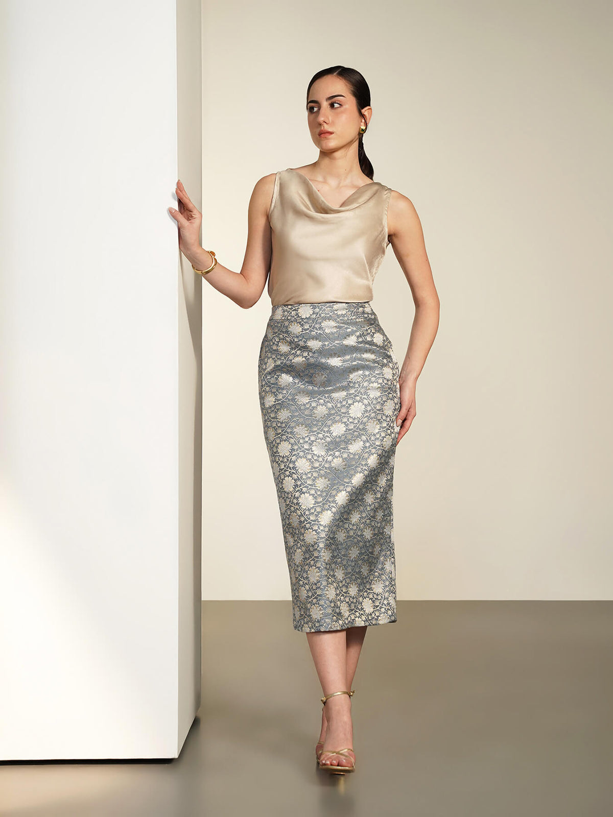 Brocade Print Fitted Skirt - Grey