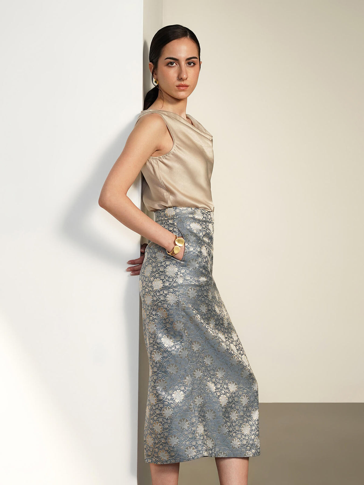 Brocade Print Fitted Skirt - Grey
