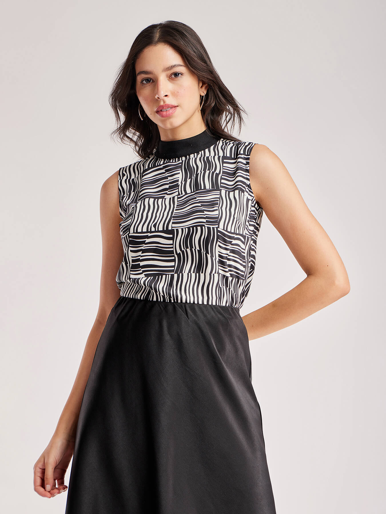 Geometric Print Sleeveless Top - Black And Off White