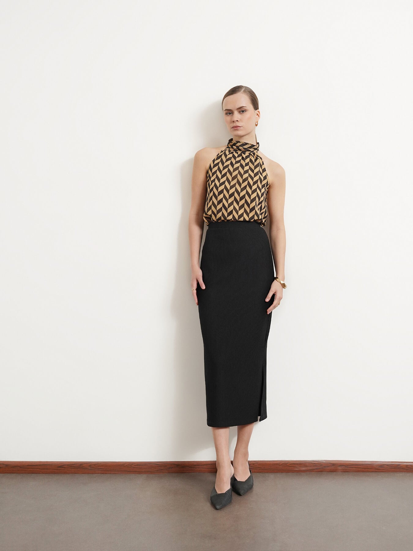 Halter Neck Geometric Top - Beige And Black