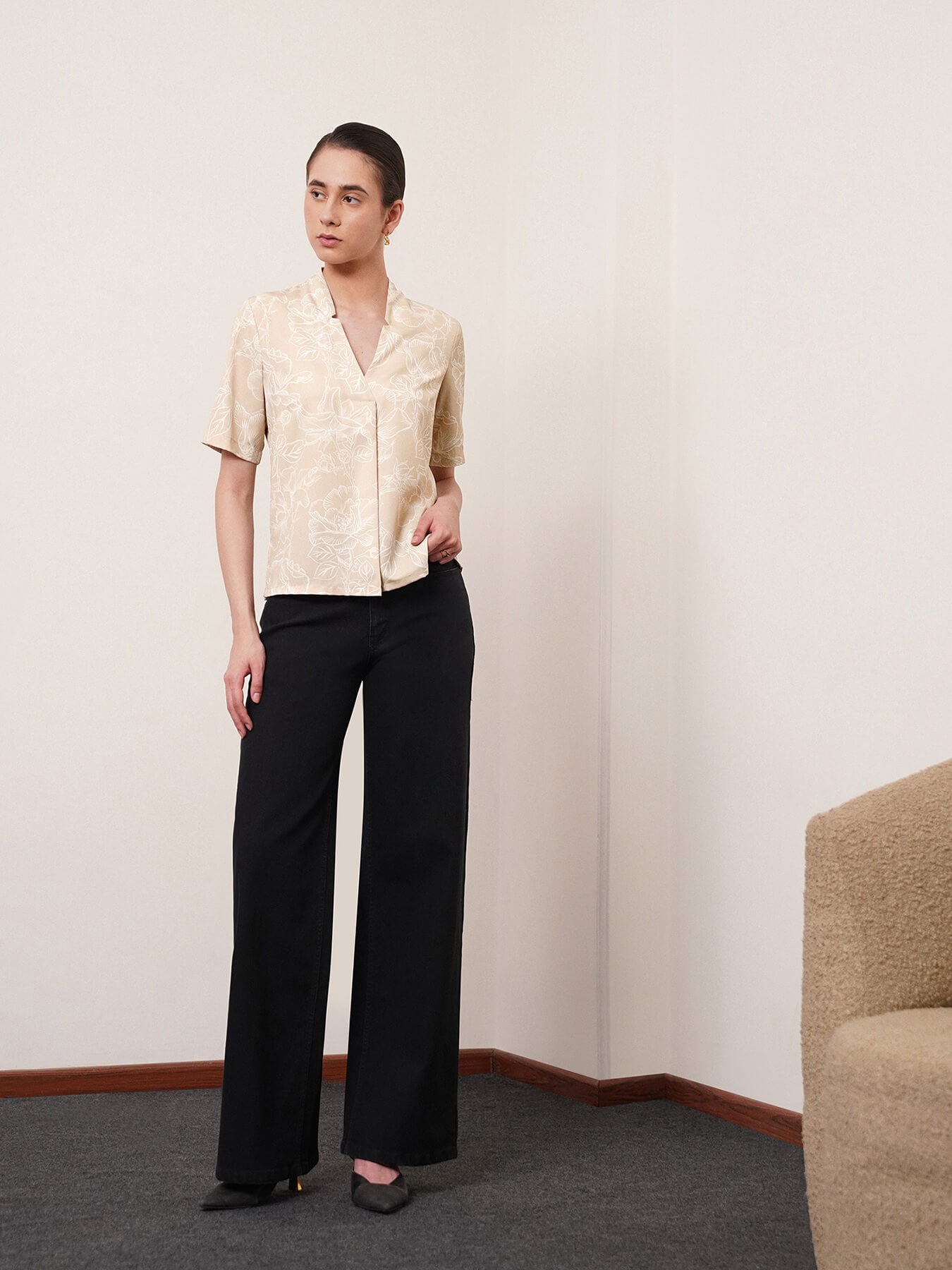 Floral Front Pleat Top - Beige