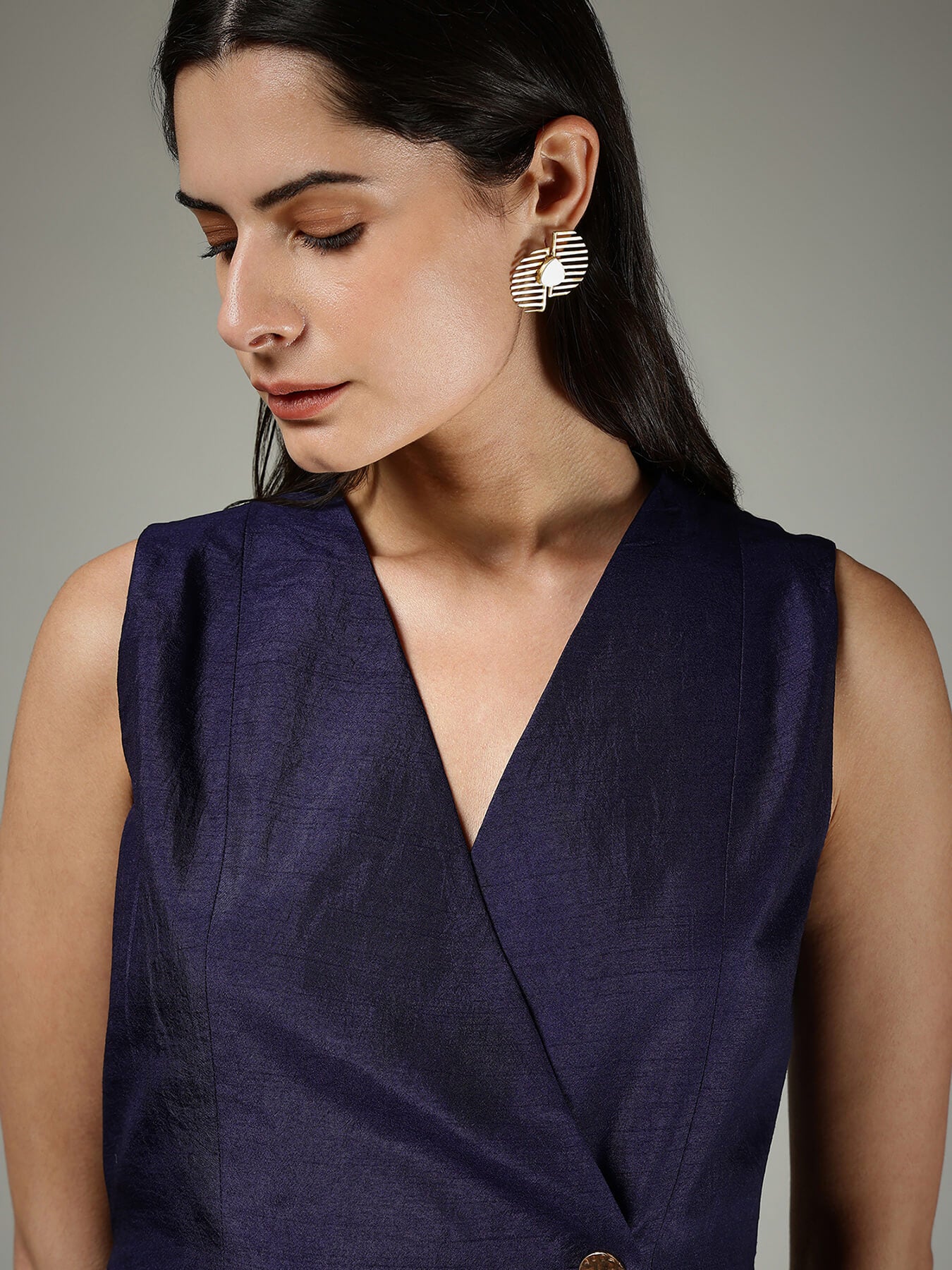 Silk V-Neck Waistcoat - Navy Blue