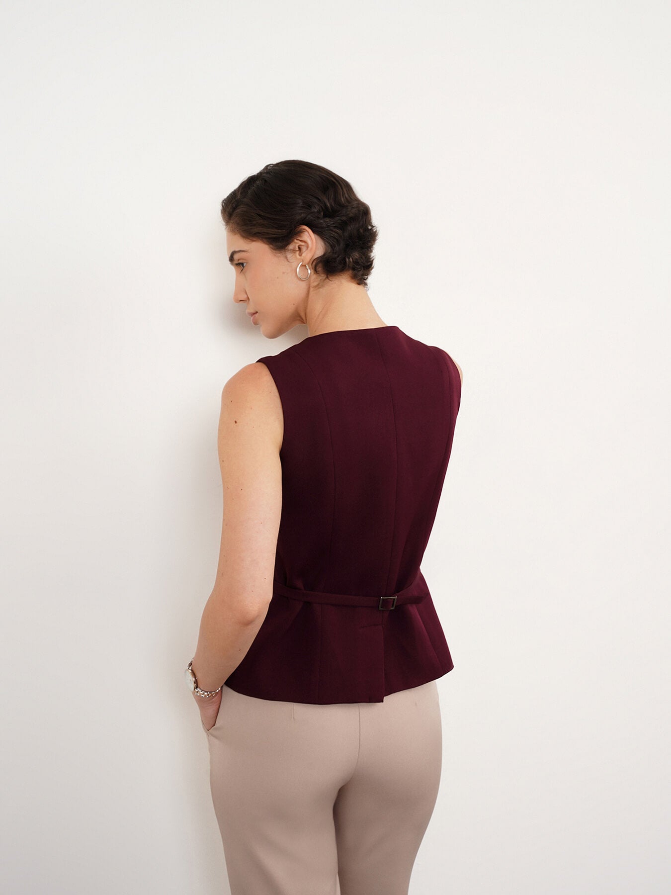 V-Neck Sleevless Waistcoat - Maroon