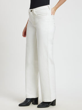 Wide Legged Jeans - White