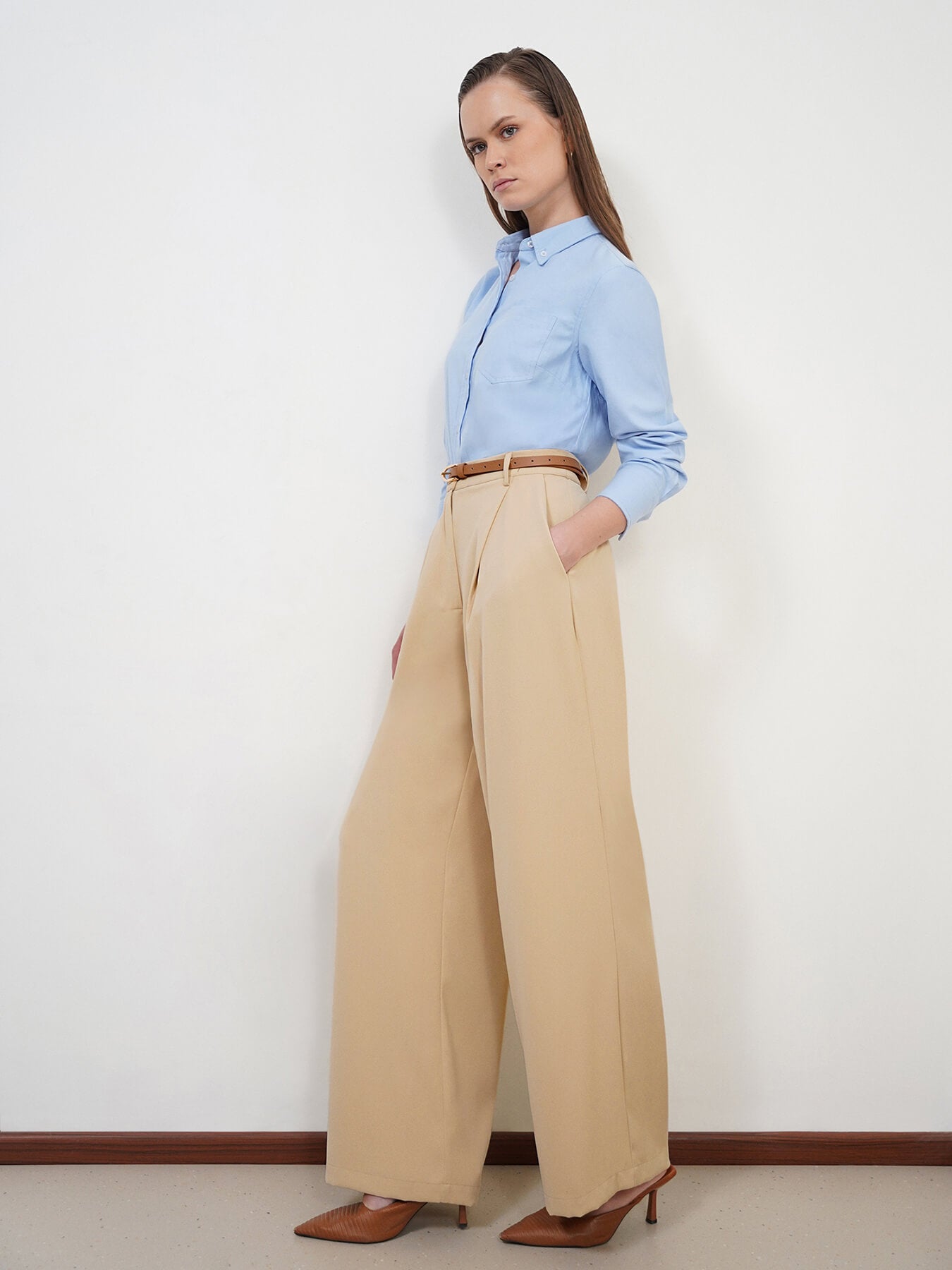 Pleated Trousers - Beige