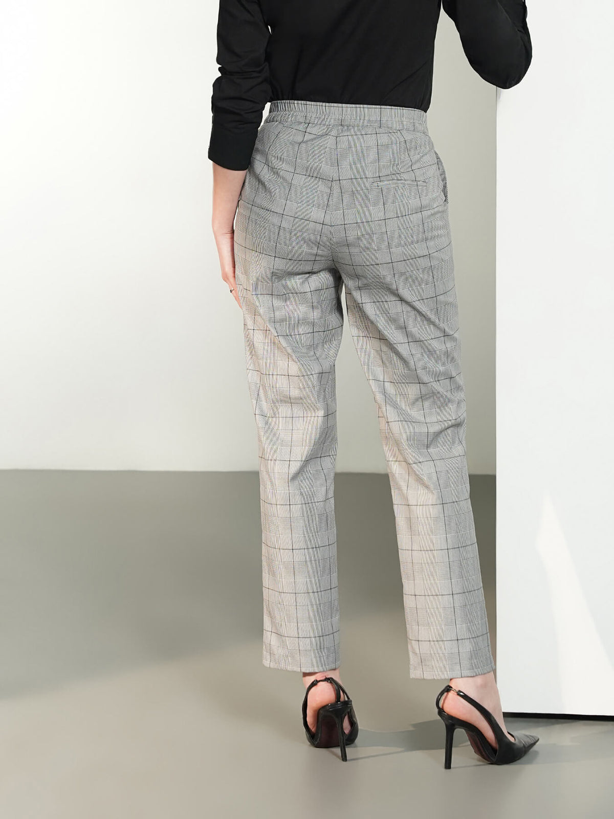 Checkered Striaght Fit Trousers - Grey