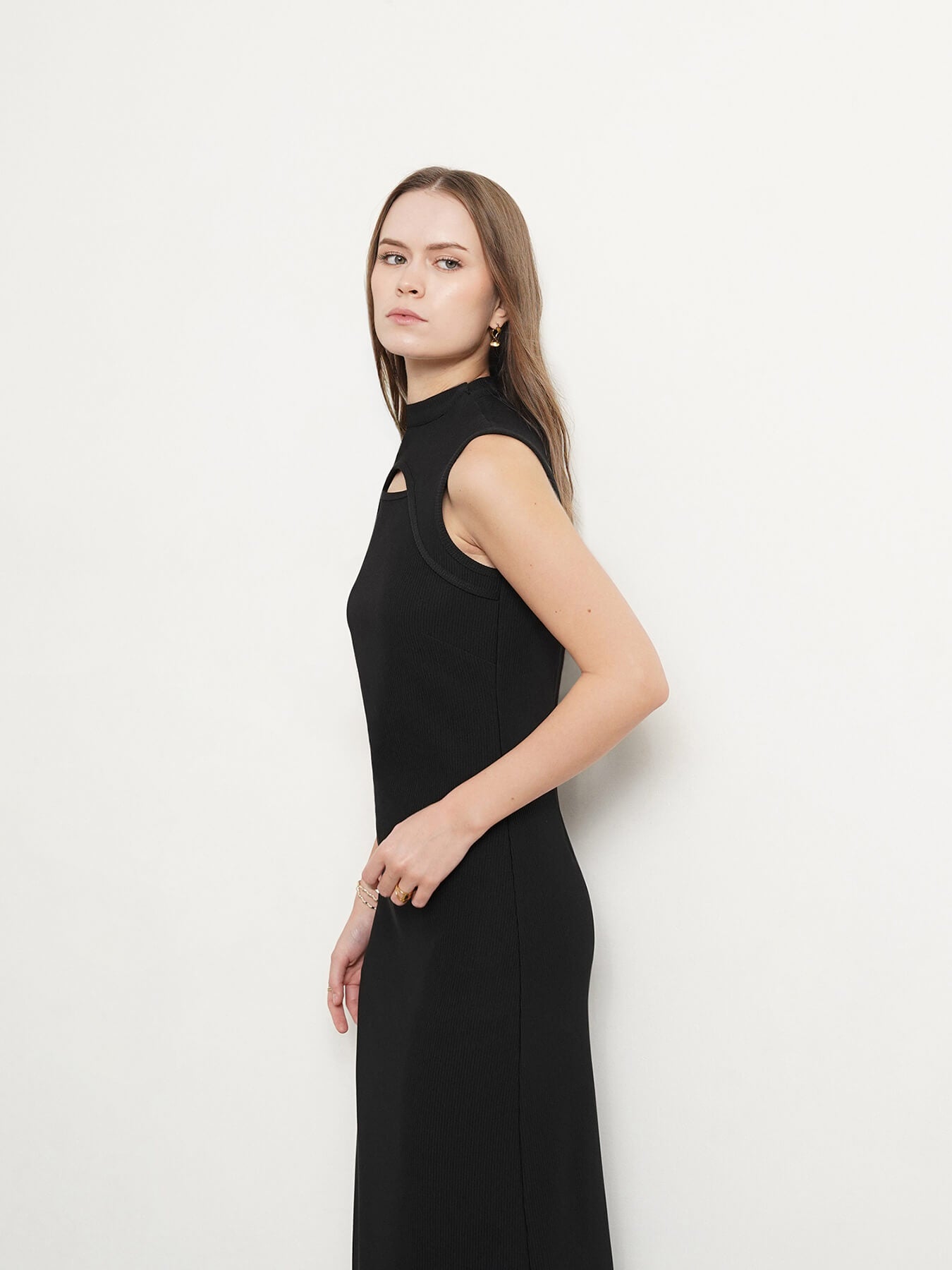 LivIn Cutout Detail Dress - Black