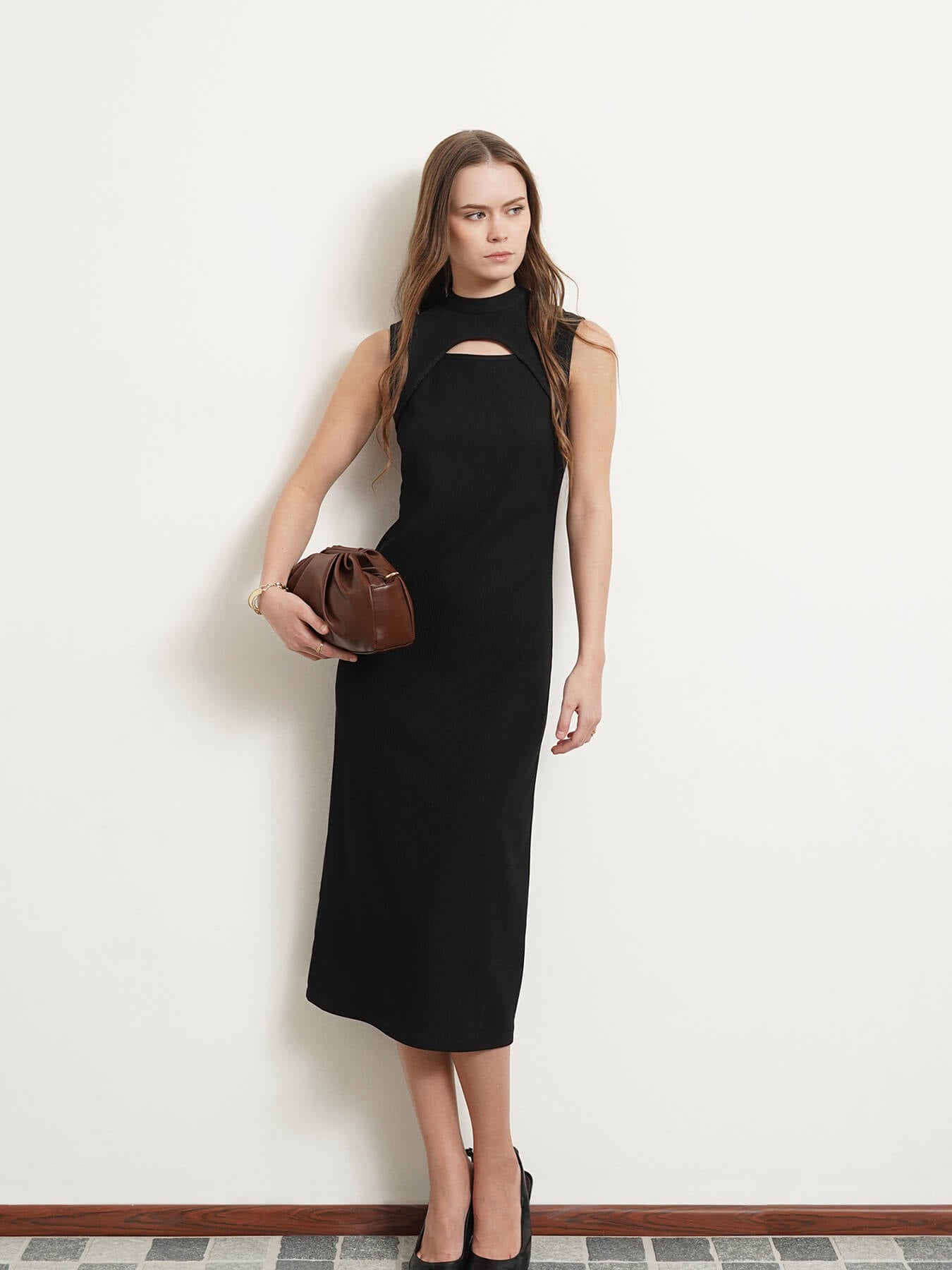 LivIn Cutout Detail Dress - Black