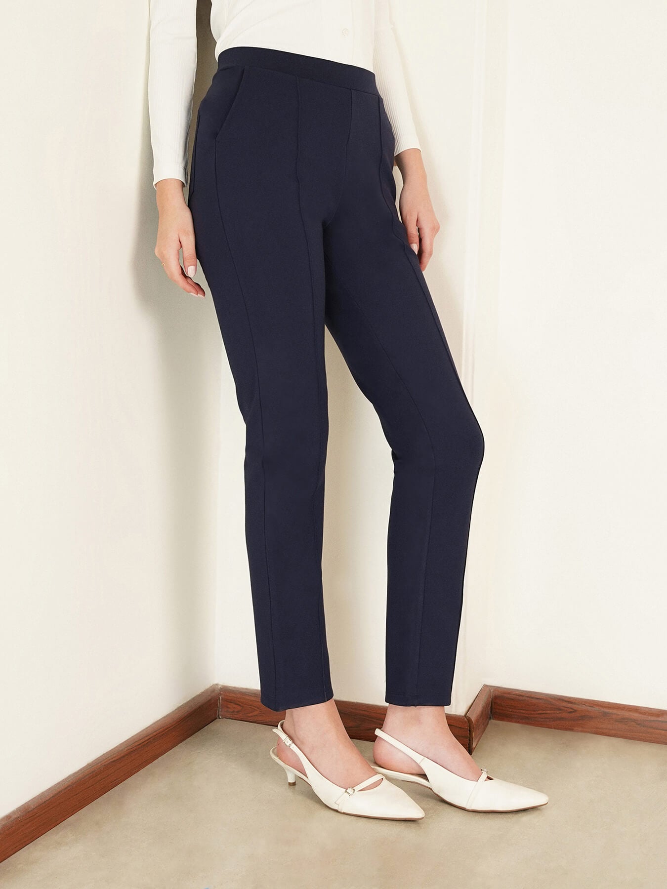LivIn Straight Pants - Navy