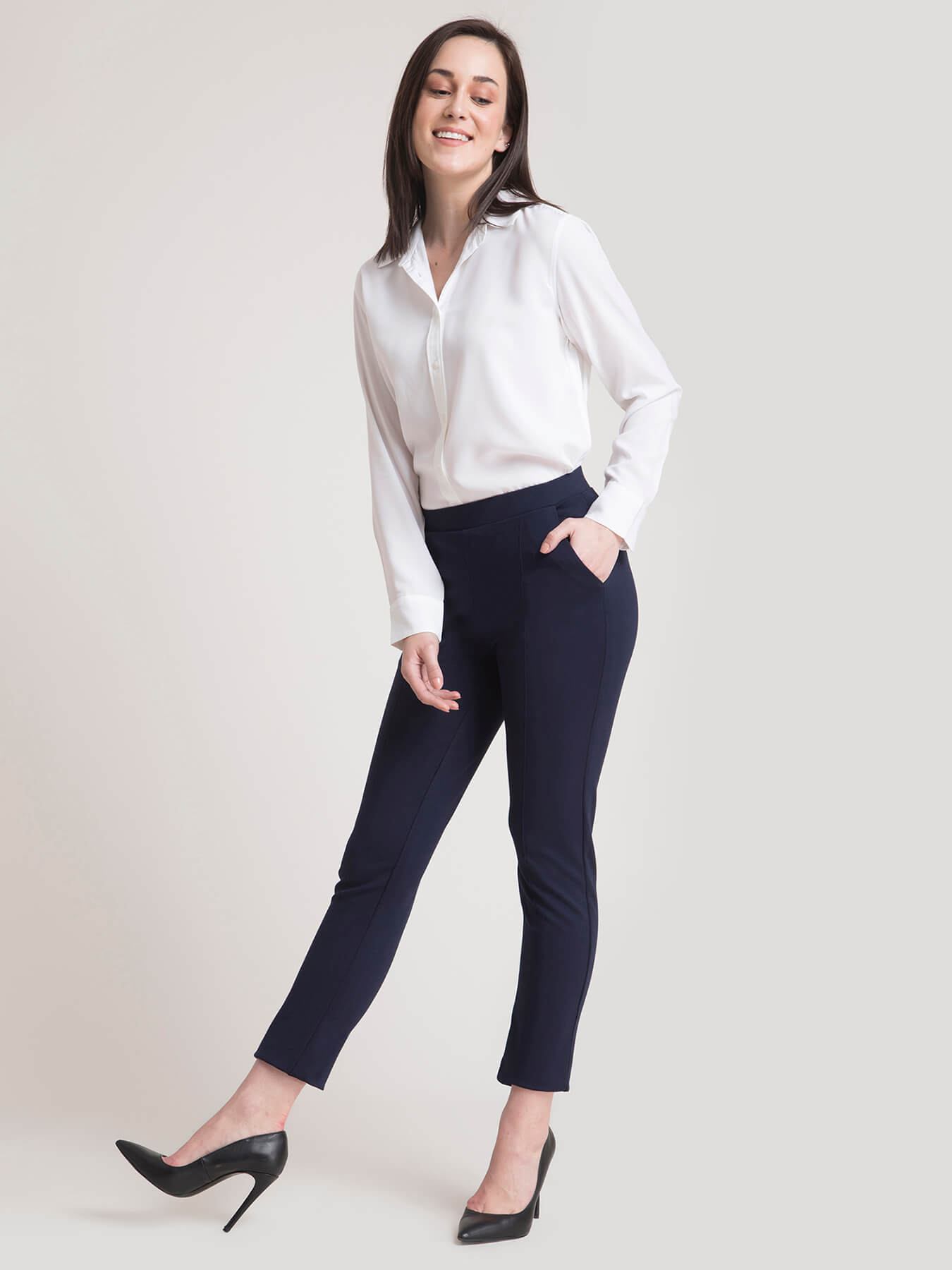 LivIn Straight Pants - Navy