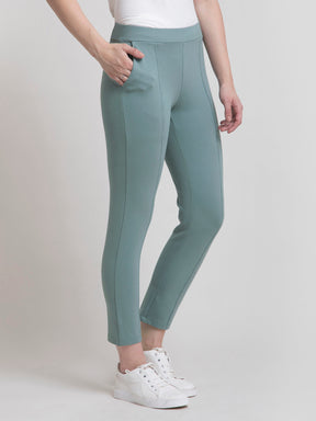 LivIn Straight Fit Cropped Pants - Sap Green