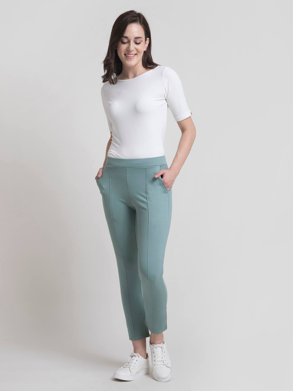 LivIn Straight Fit Cropped Pants - Sap Green