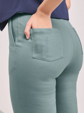 LivIn Straight Fit Cropped Pants - Sap Green
