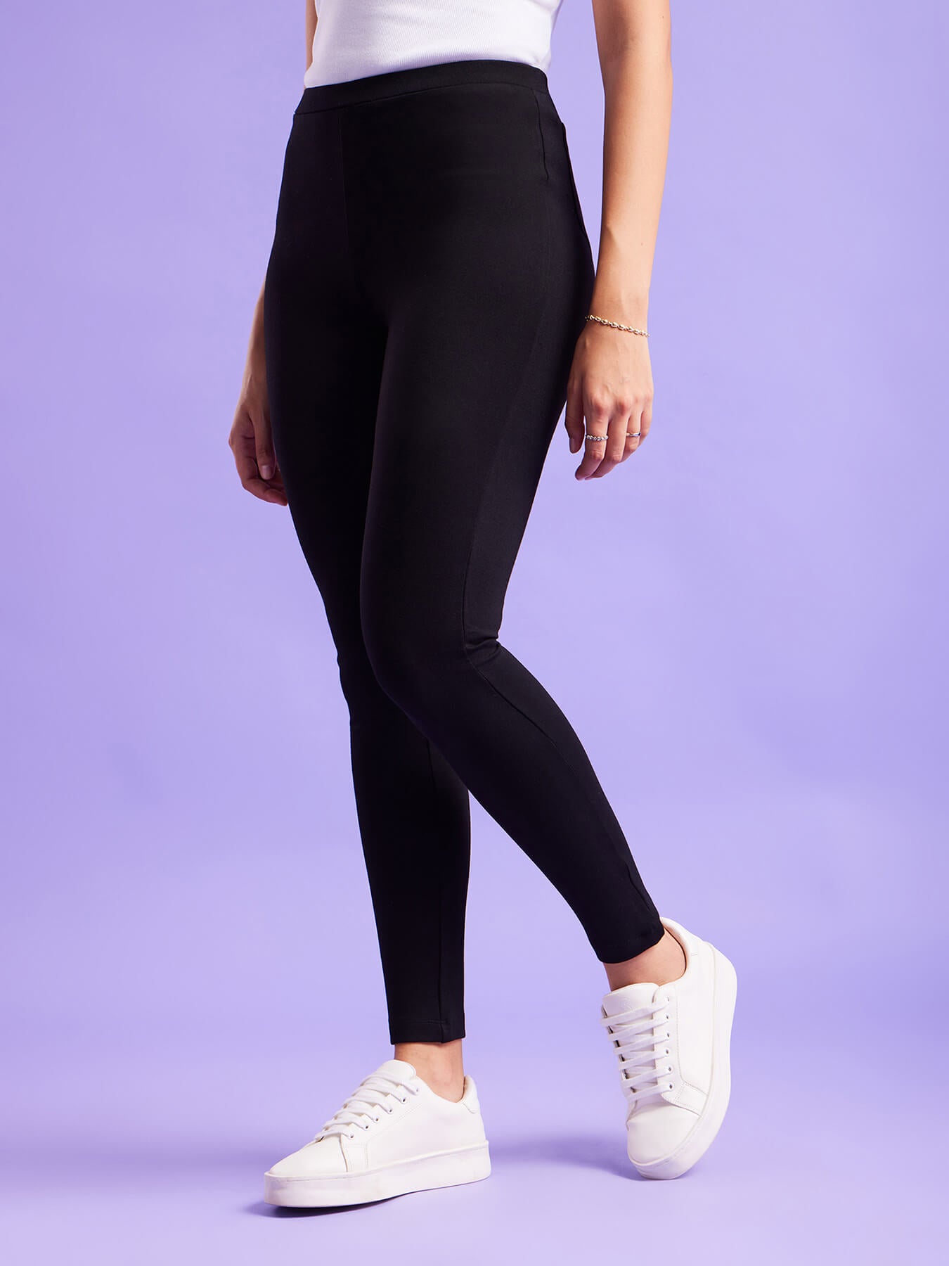 LivIn Air Leggings - Black