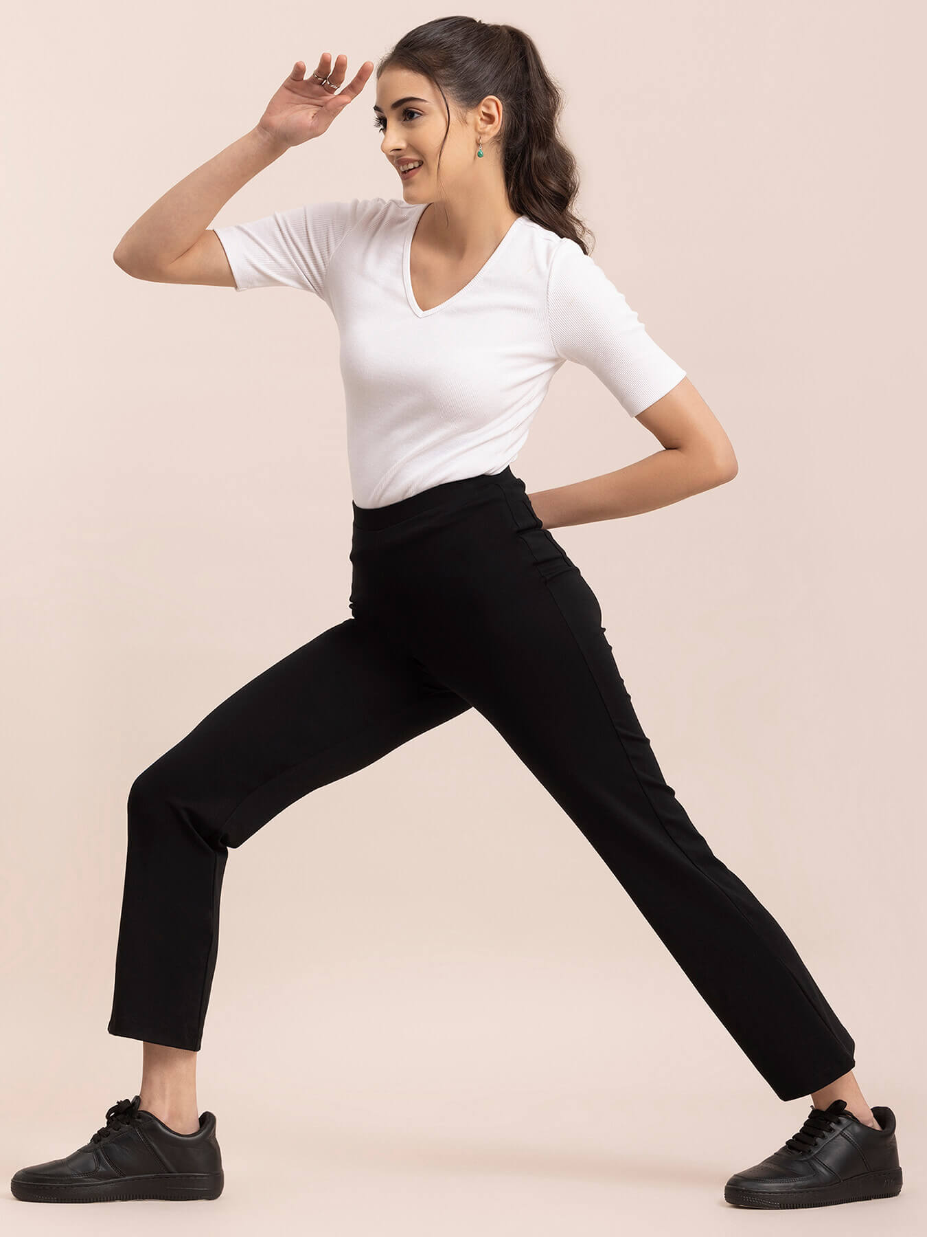 LivIn Air Bootcut Pants - Black