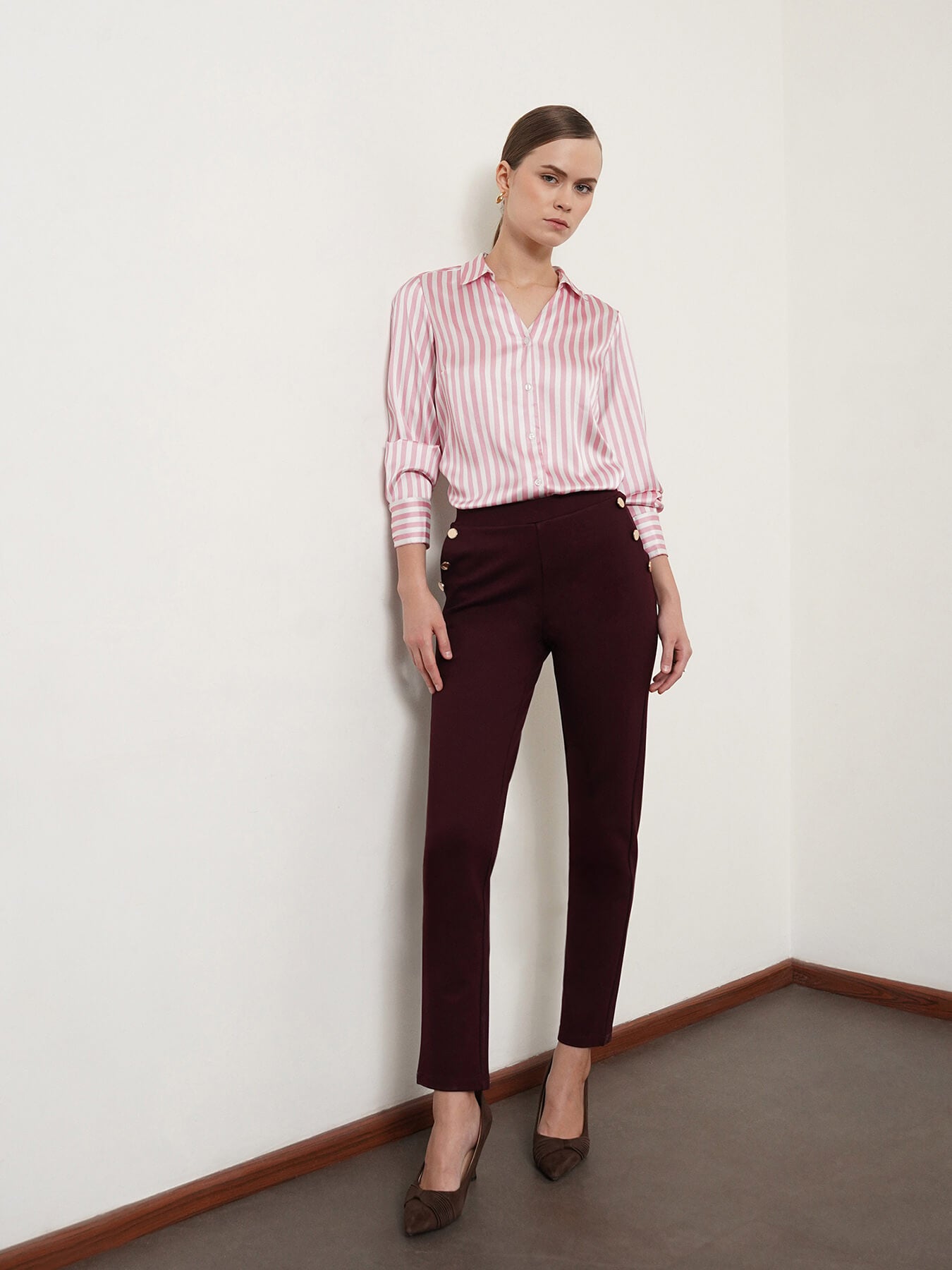 LivIn Straight Fit Pants With Buttons - Maroon