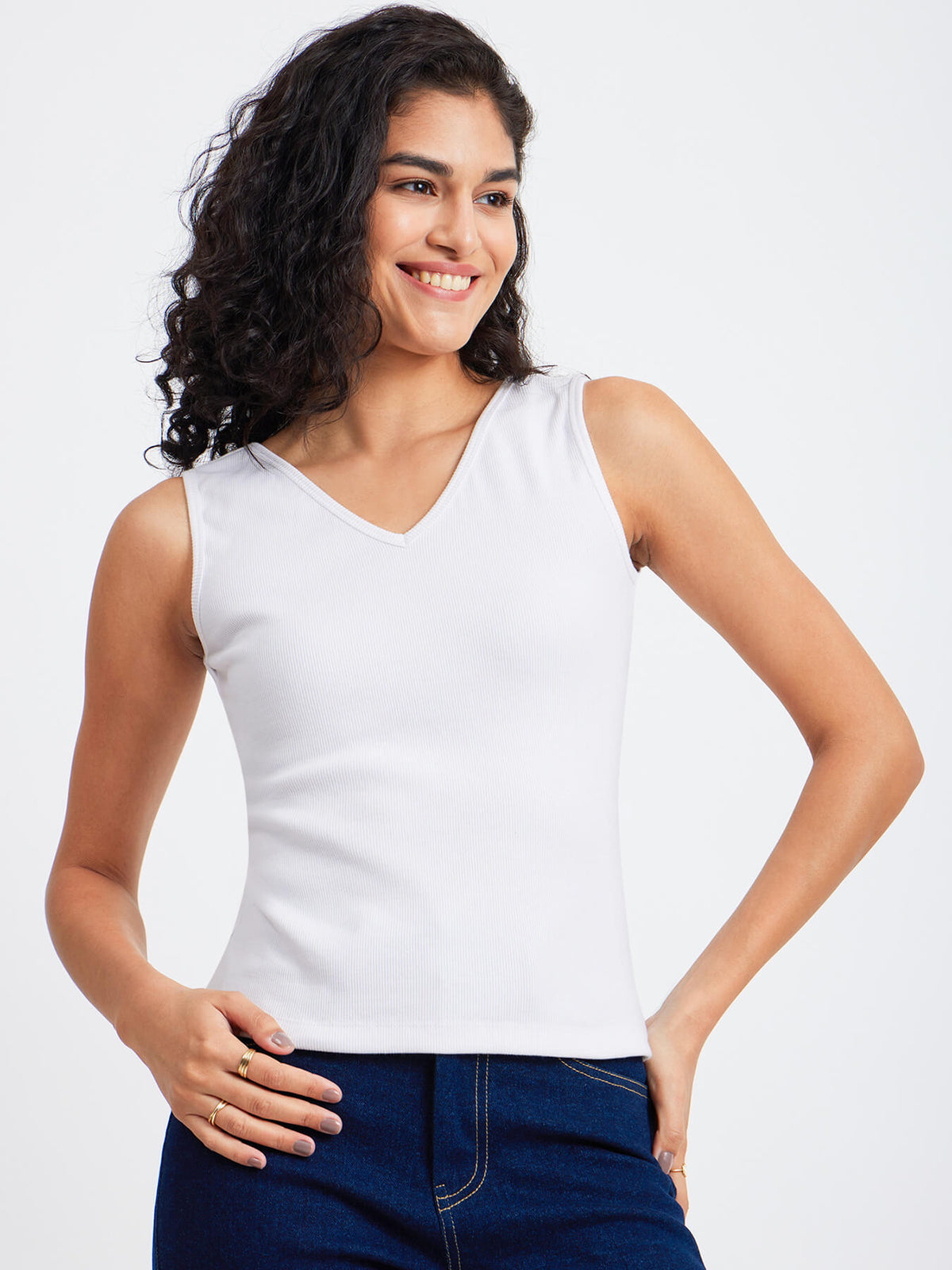 Stretchable V-Knitted Tee - White