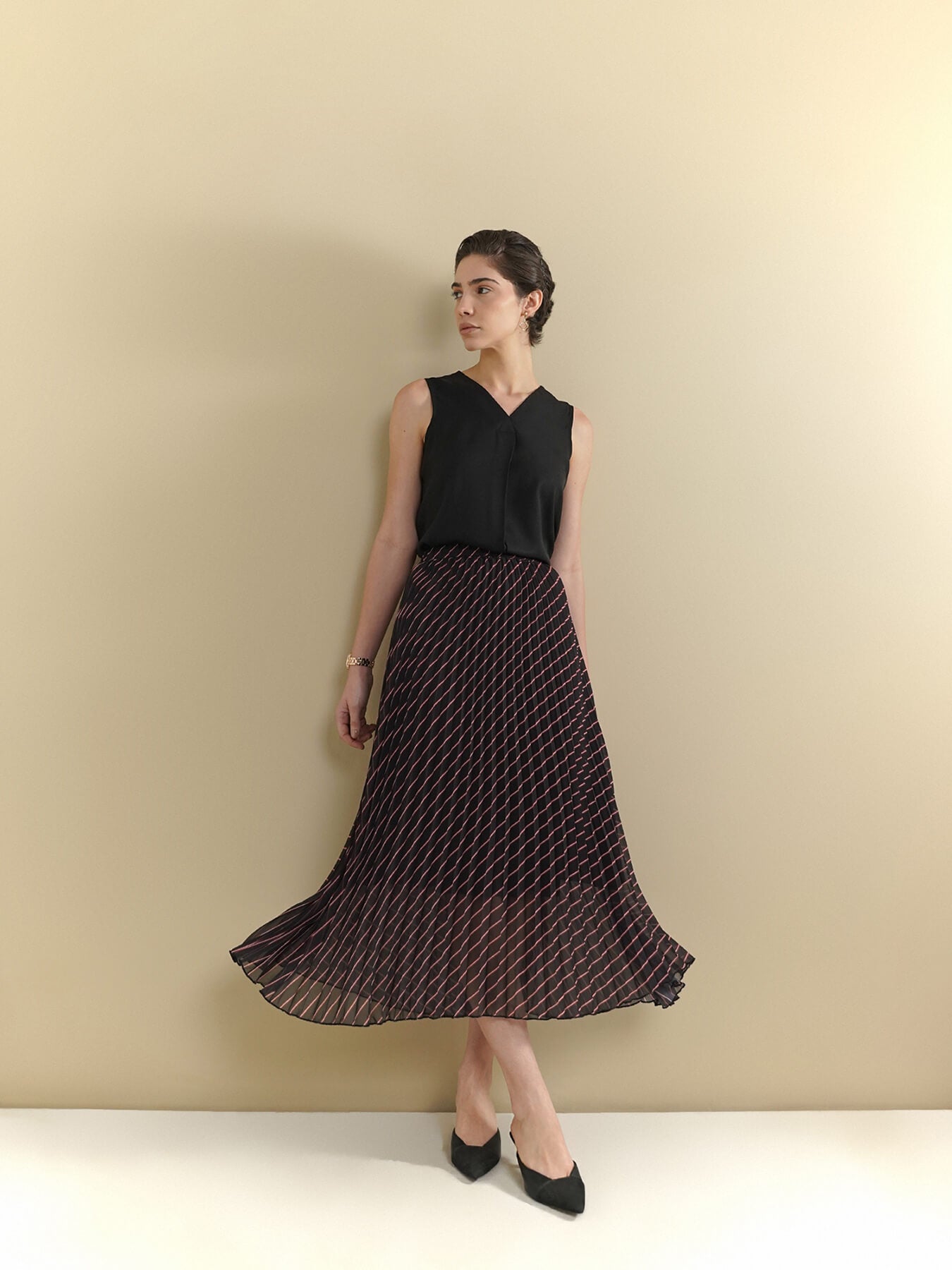 Striped Pleated Flared Skirt - Black