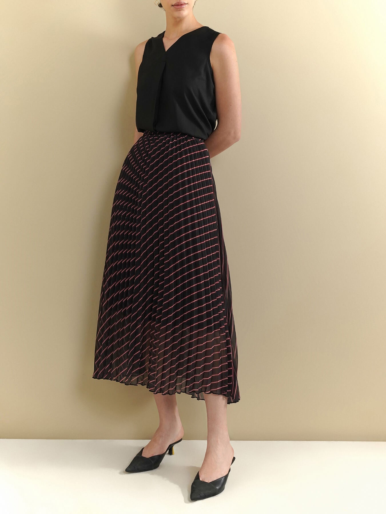 Striped Pleated Flared Skirt - Black