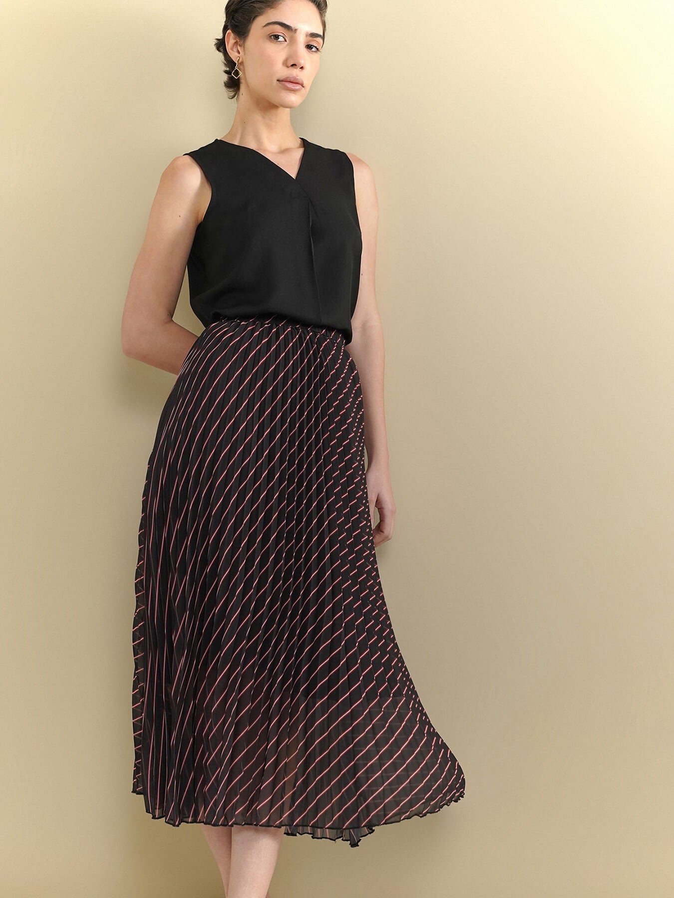Striped Pleated Flared Skirt - Black