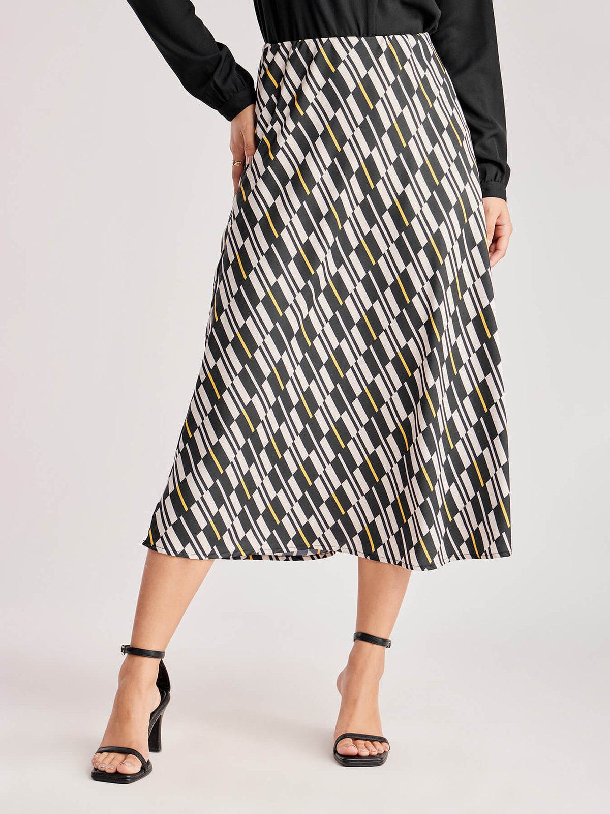 Geometric Print A-Line Skirt - Black And Off White