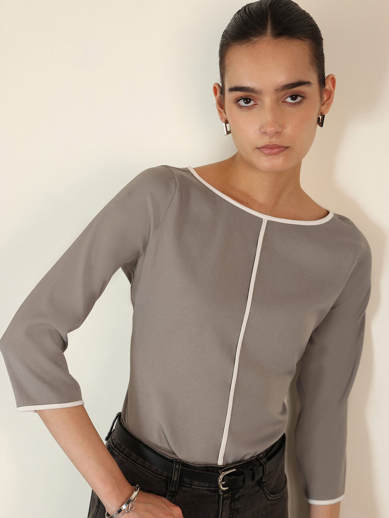 Polyester Solid Scoop Neck Regular Top - Grey