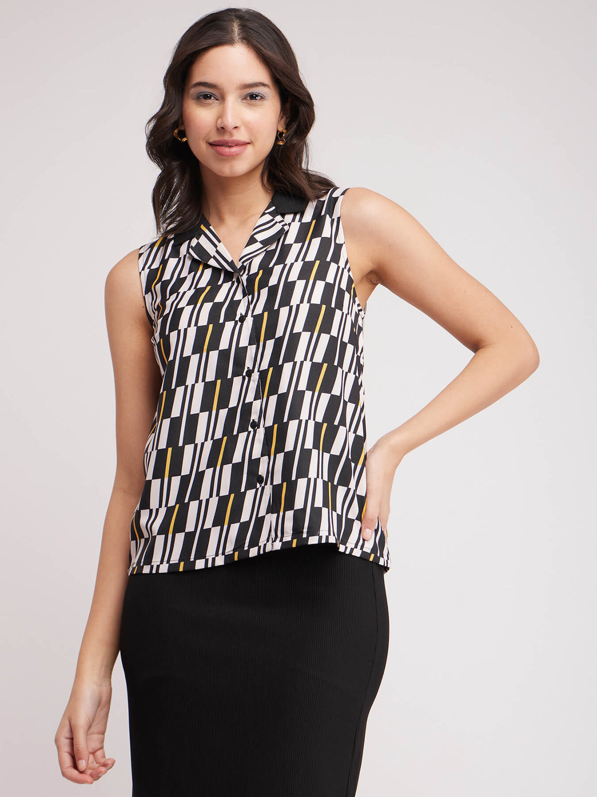 Geometric Notch Collar Top - Black And Off White