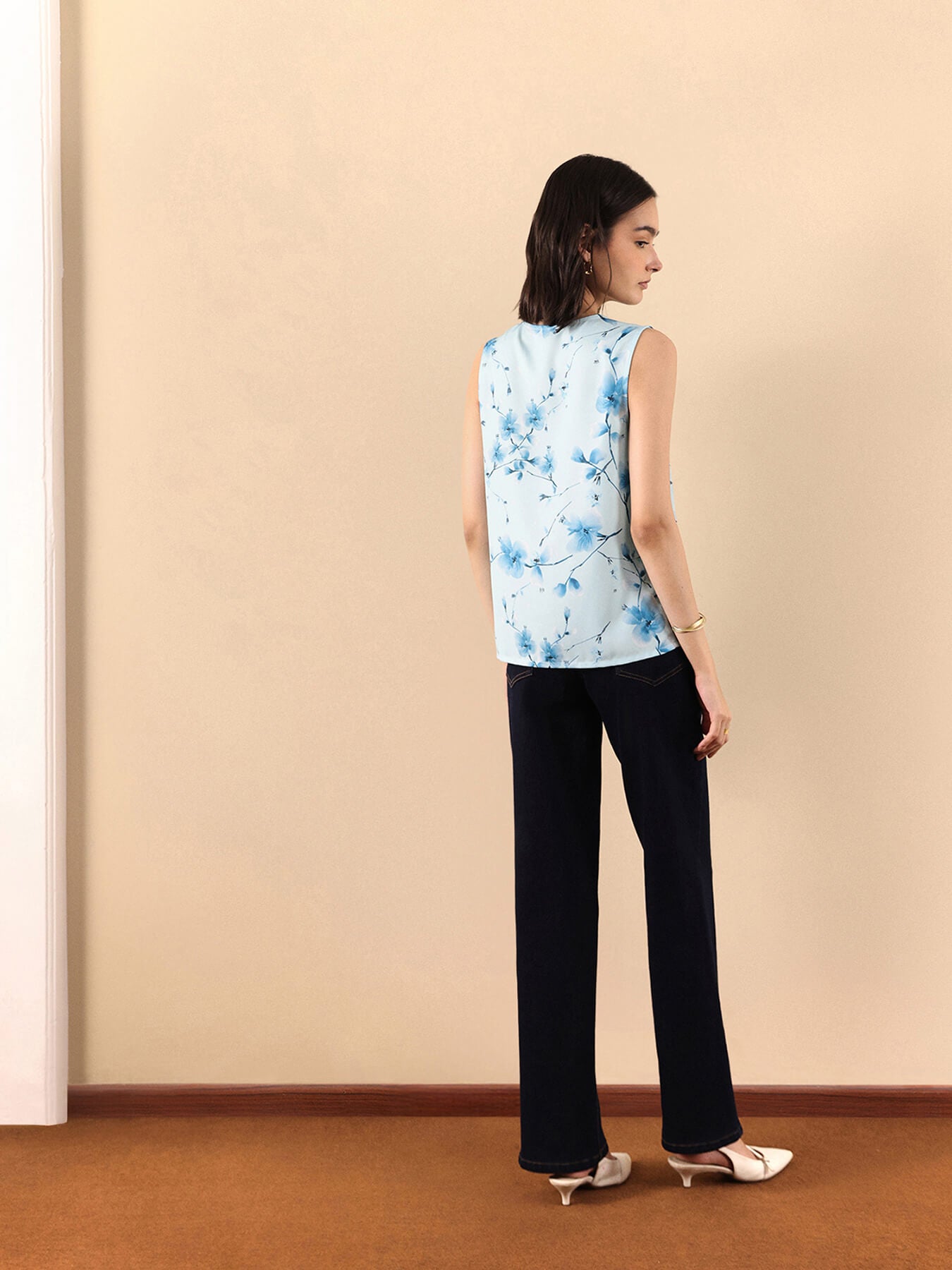 V Neck Floral Top - Blue
