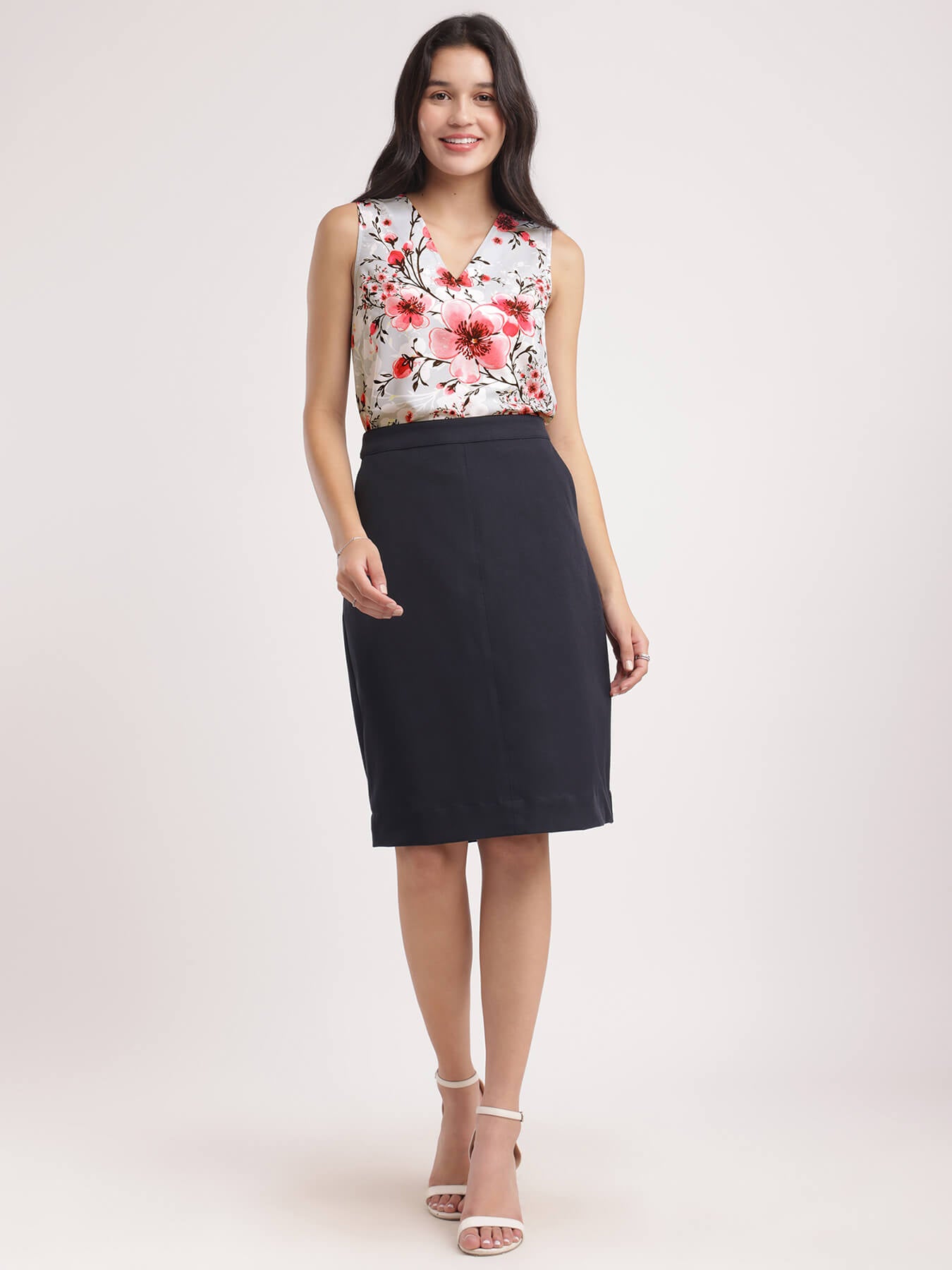 V Neck Floral Top - Grey