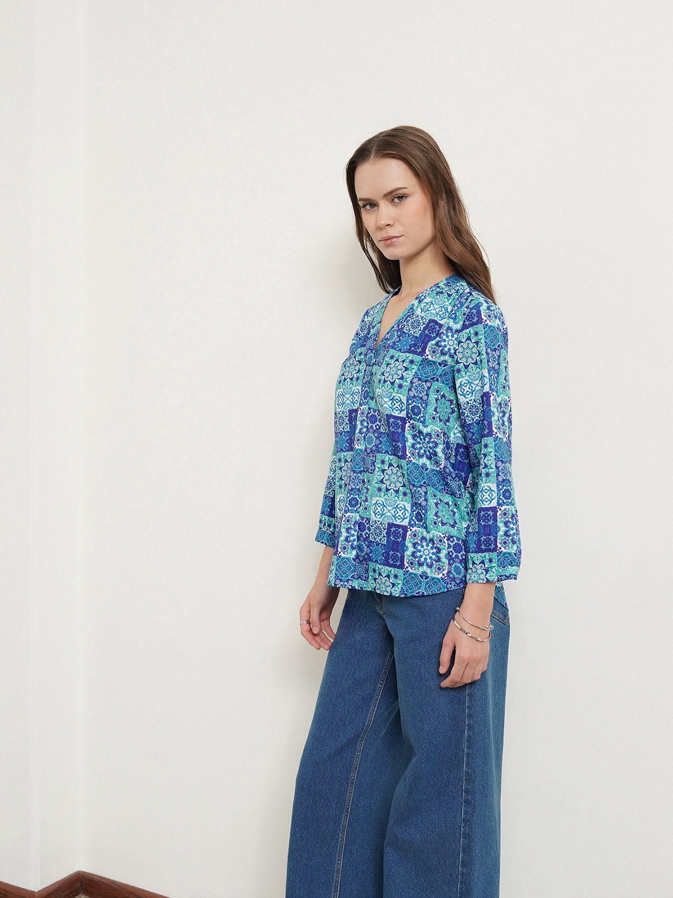 V Neck Abstract Print Top - Blue