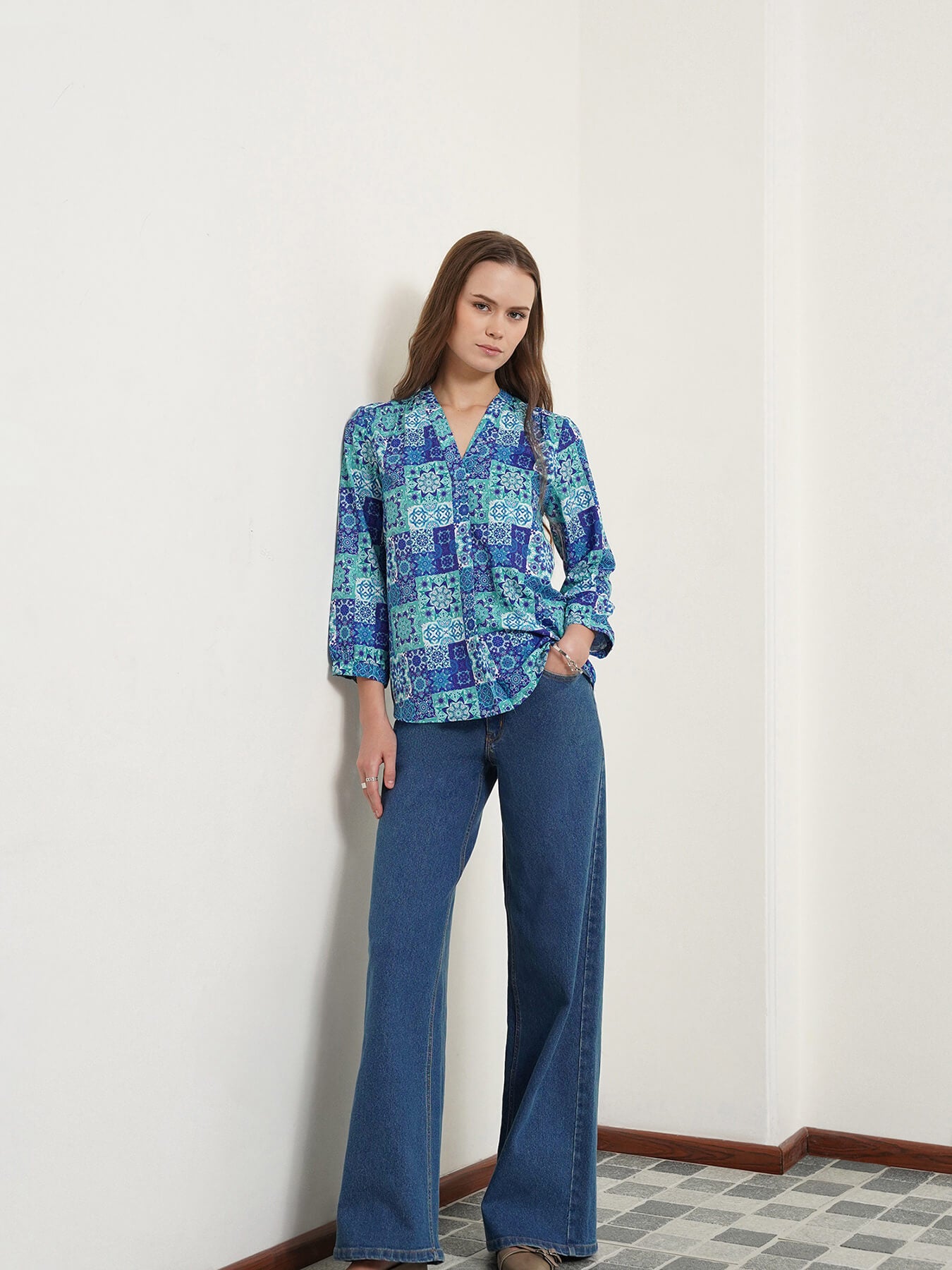 V Neck Abstract Print Top - Blue