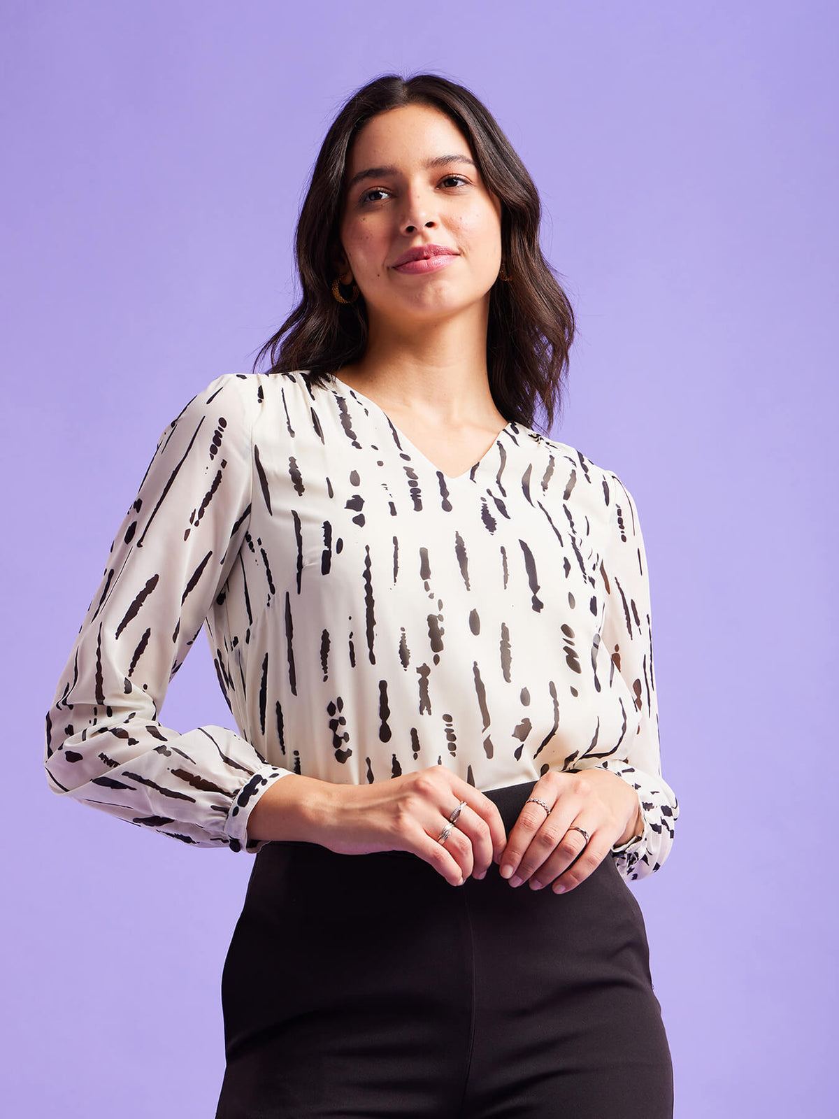 Abstract Print V Neck Top - Off White And Black
