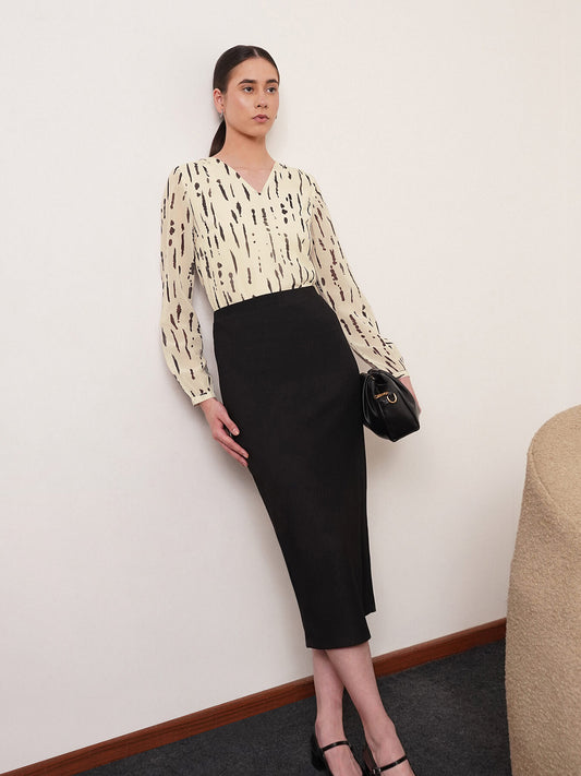 Abstract Print V Neck Top - Off White And Black
