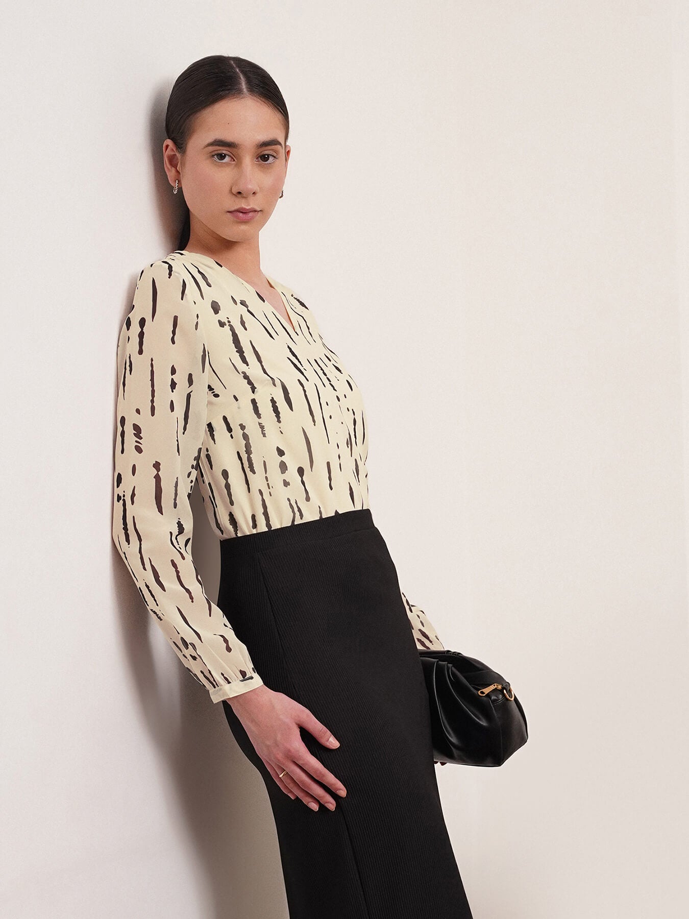 Abstract Print V Neck Top - Off White And Black