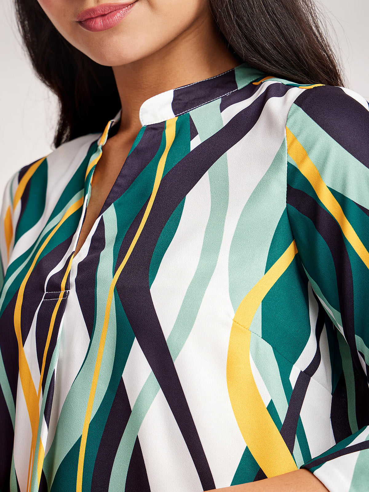 Abstract Print Pleated Top - White And Teal