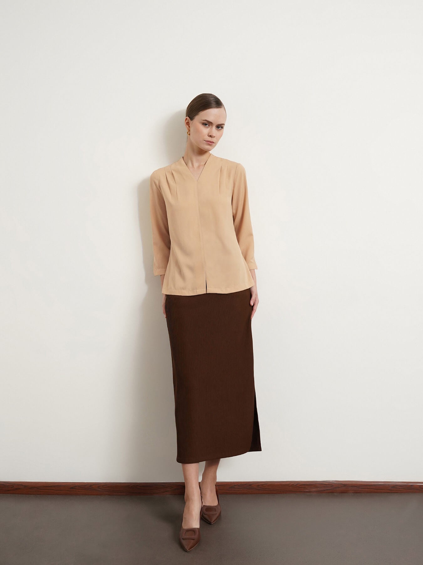 Cutout Detail Top - Beige