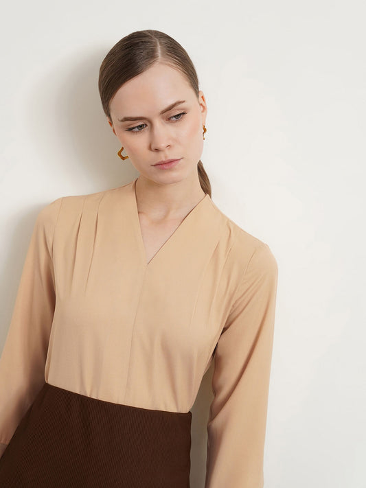 Cutout Detail Top - Beige