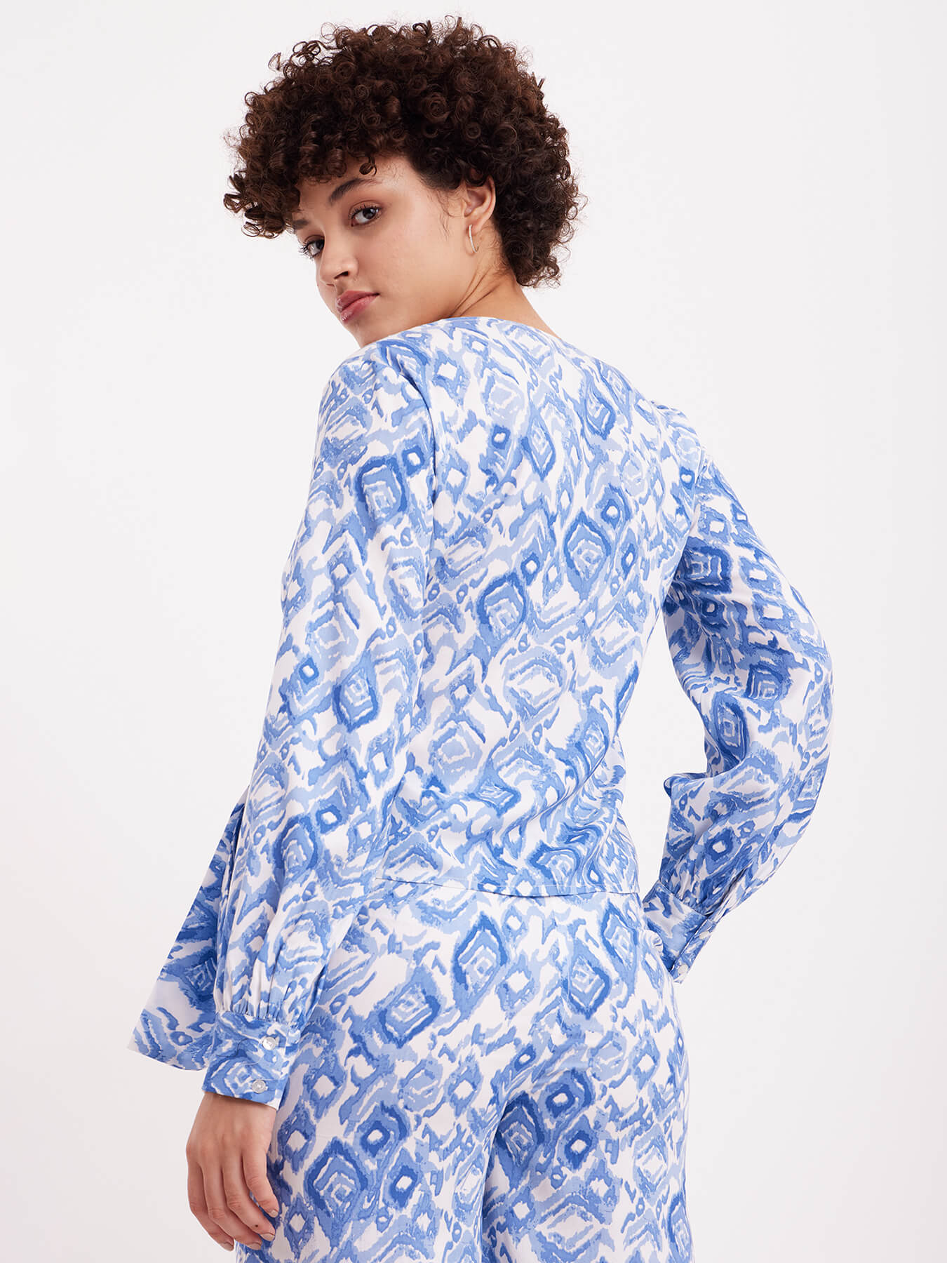 Abstract Print V Neck Top - White And Blue